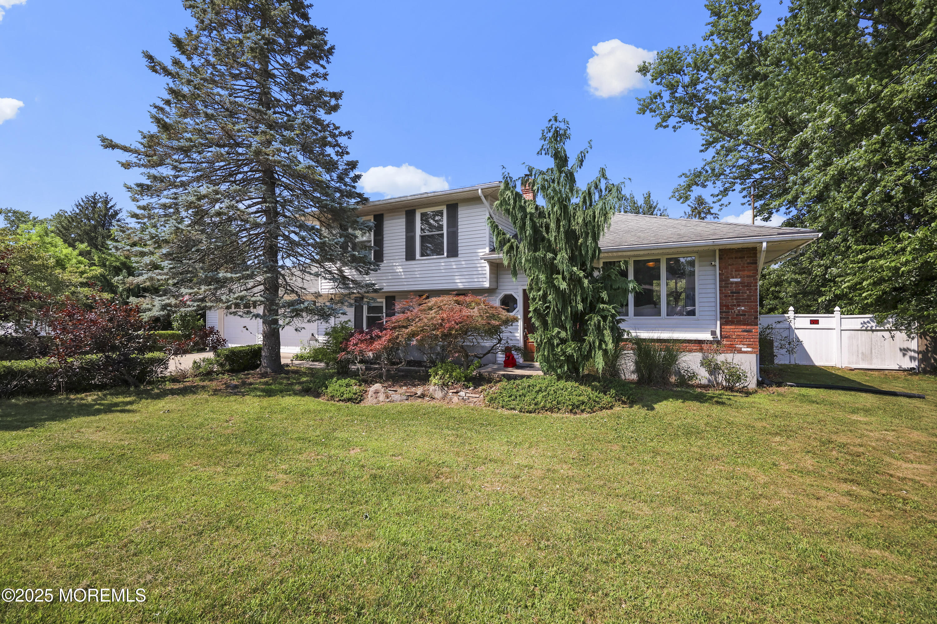 Howell, New Jersey, 07731, United States, 4 Bedrooms Bedrooms, ,2 BathroomsBathrooms,Residential,For Sale,1942279