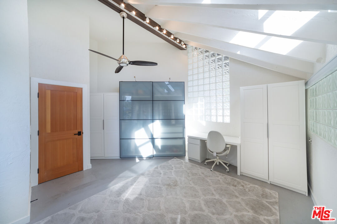 Malibu, California, 90265, United States, 3 Bedrooms Bedrooms, ,3 BathroomsBathrooms,Residential,For Sale,1949478