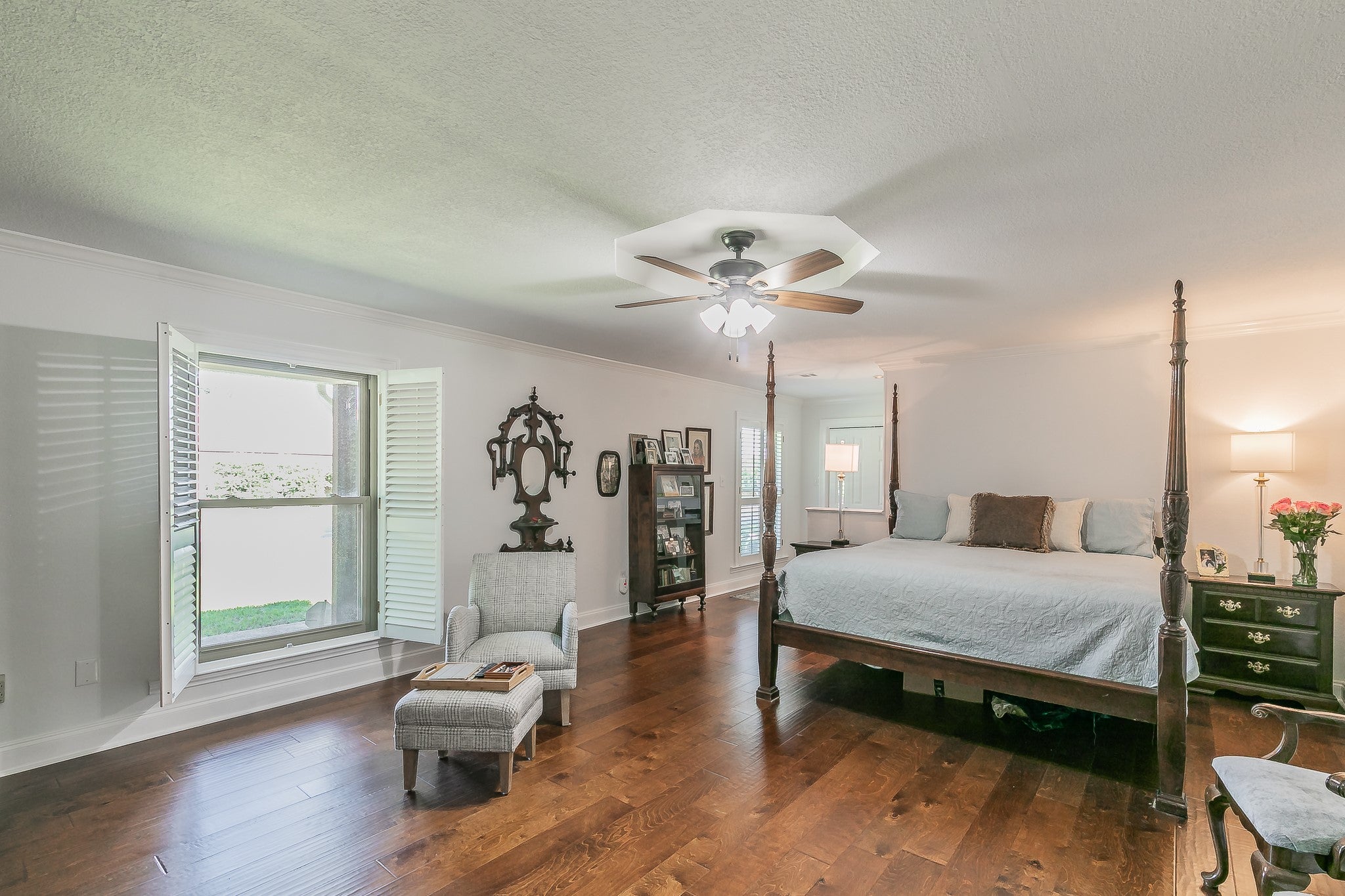 Keller, Texas, 76248, United States, 4 Bedrooms Bedrooms, ,3 BathroomsBathrooms,Residential,For Sale,1990211