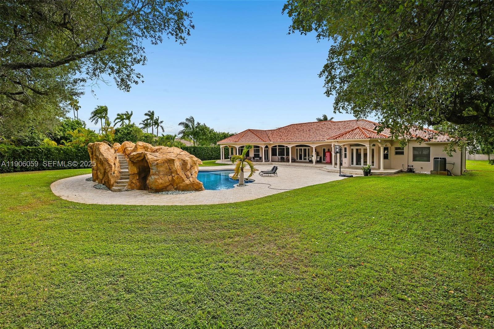 Miami, Florida, 33183, United States, 5 Bedrooms Bedrooms, ,5 BathroomsBathrooms,Residential,For Sale,1998373