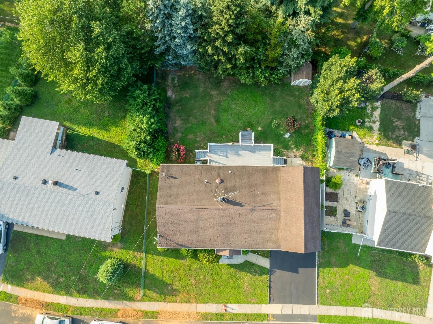 Edison, New Jersey, 08817, United States, 4 Bedrooms Bedrooms, ,2 BathroomsBathrooms,Residential,For Sale,1900843