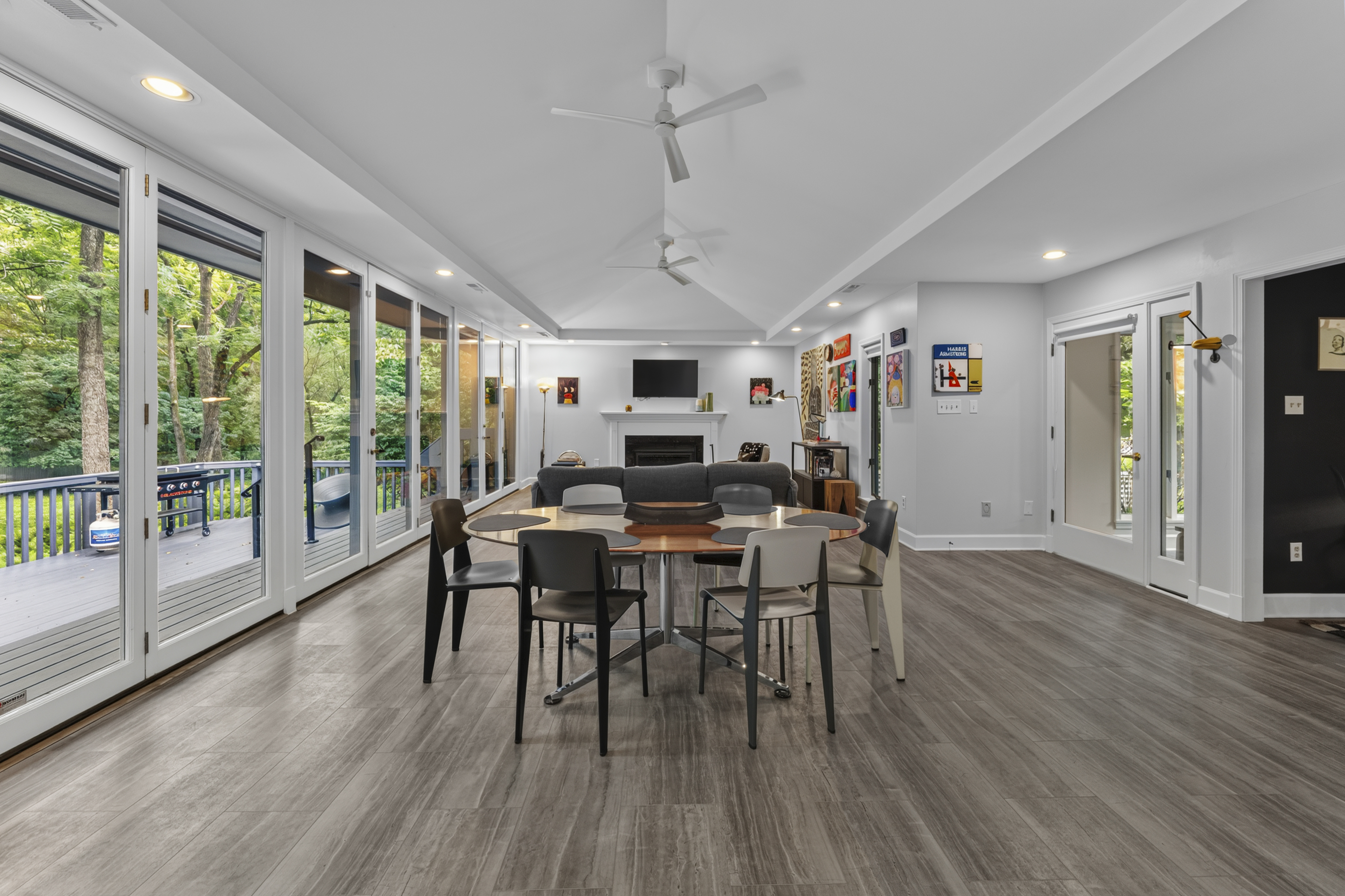  Contemporary Ranch in Desirable Sugar Creek Valley - 物件實景