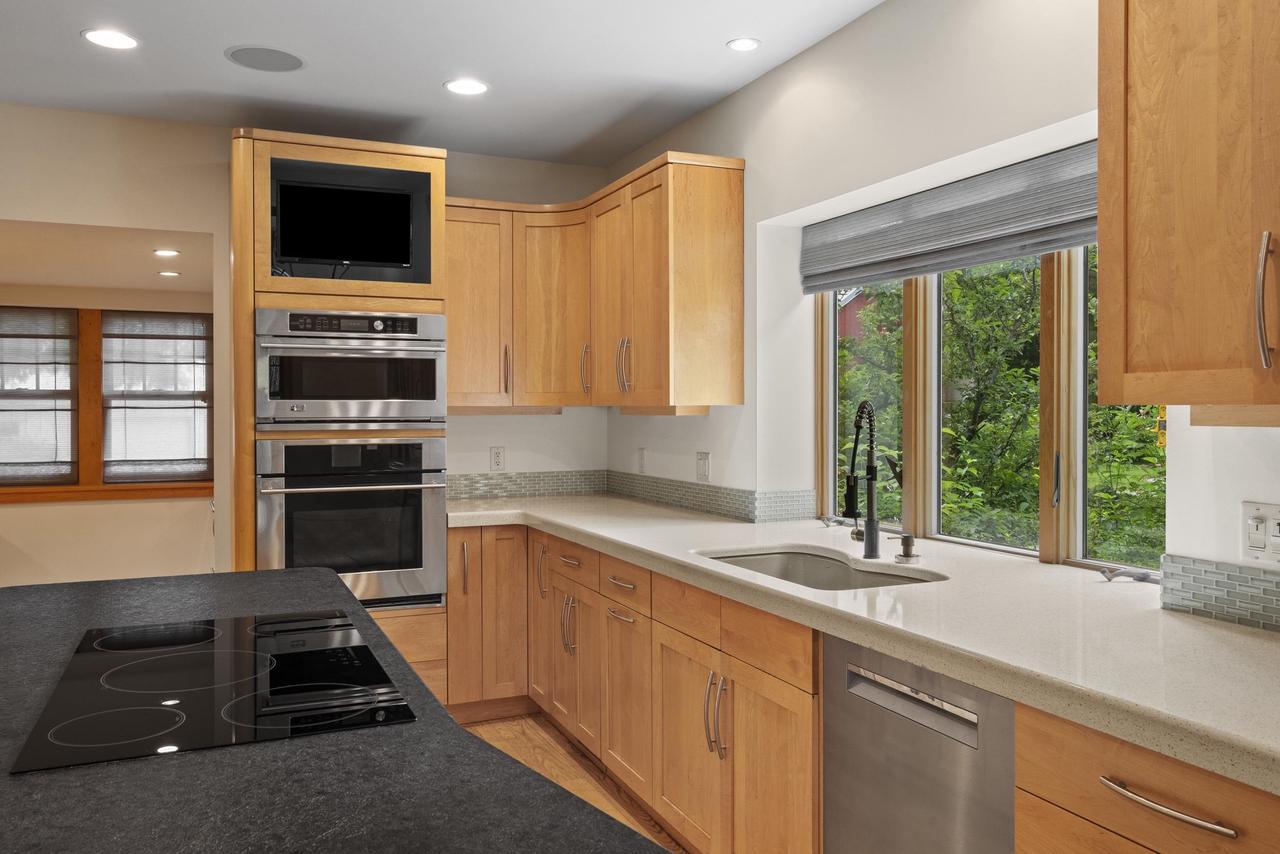 Pickett, Wisconsin, 54964, United States, 3 Bedrooms Bedrooms, ,3 BathroomsBathrooms,Residential,For Sale,1887702