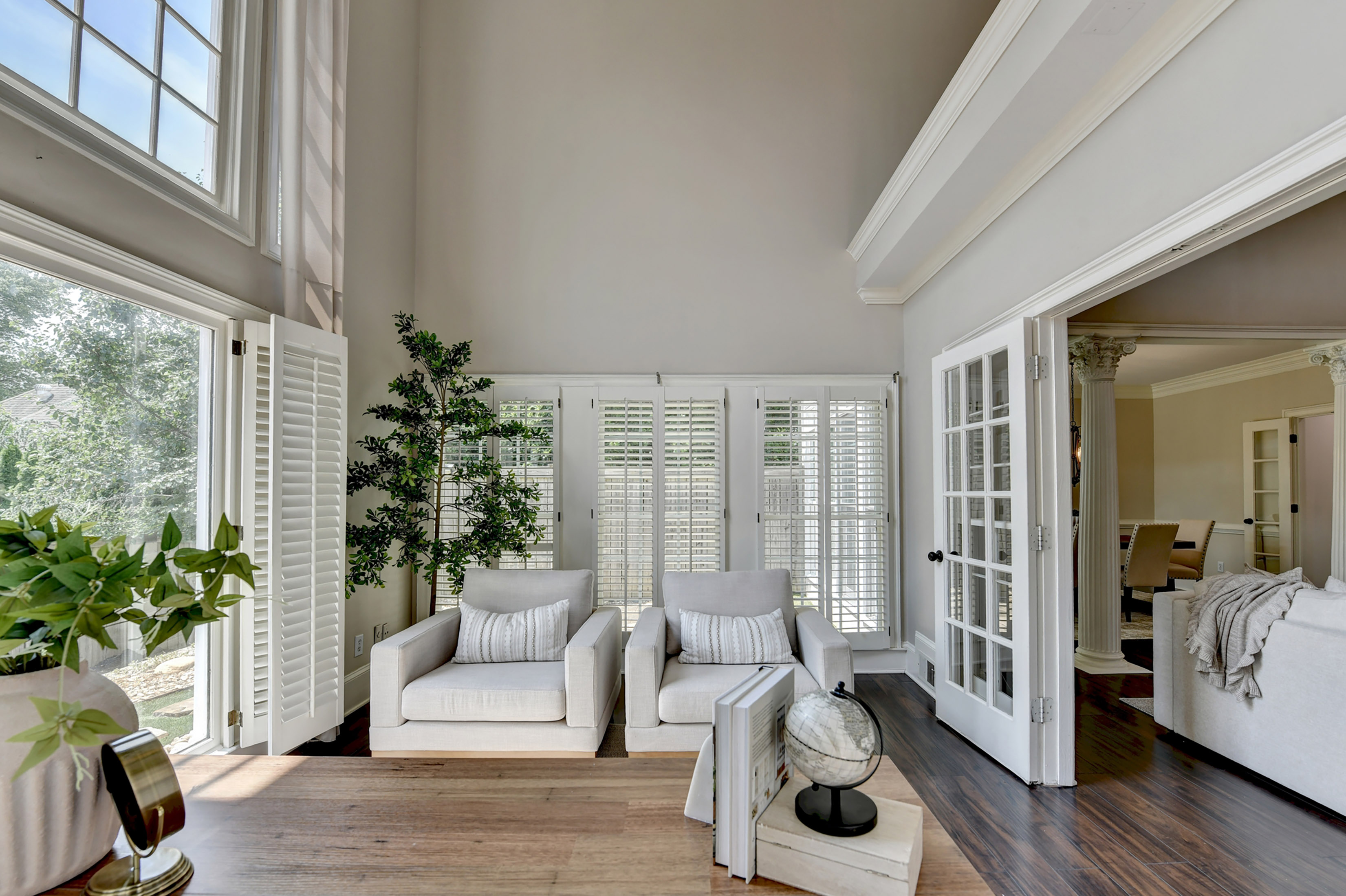  Charming Home Located In A Sought-After Swim And Tennis Community - 物件實景