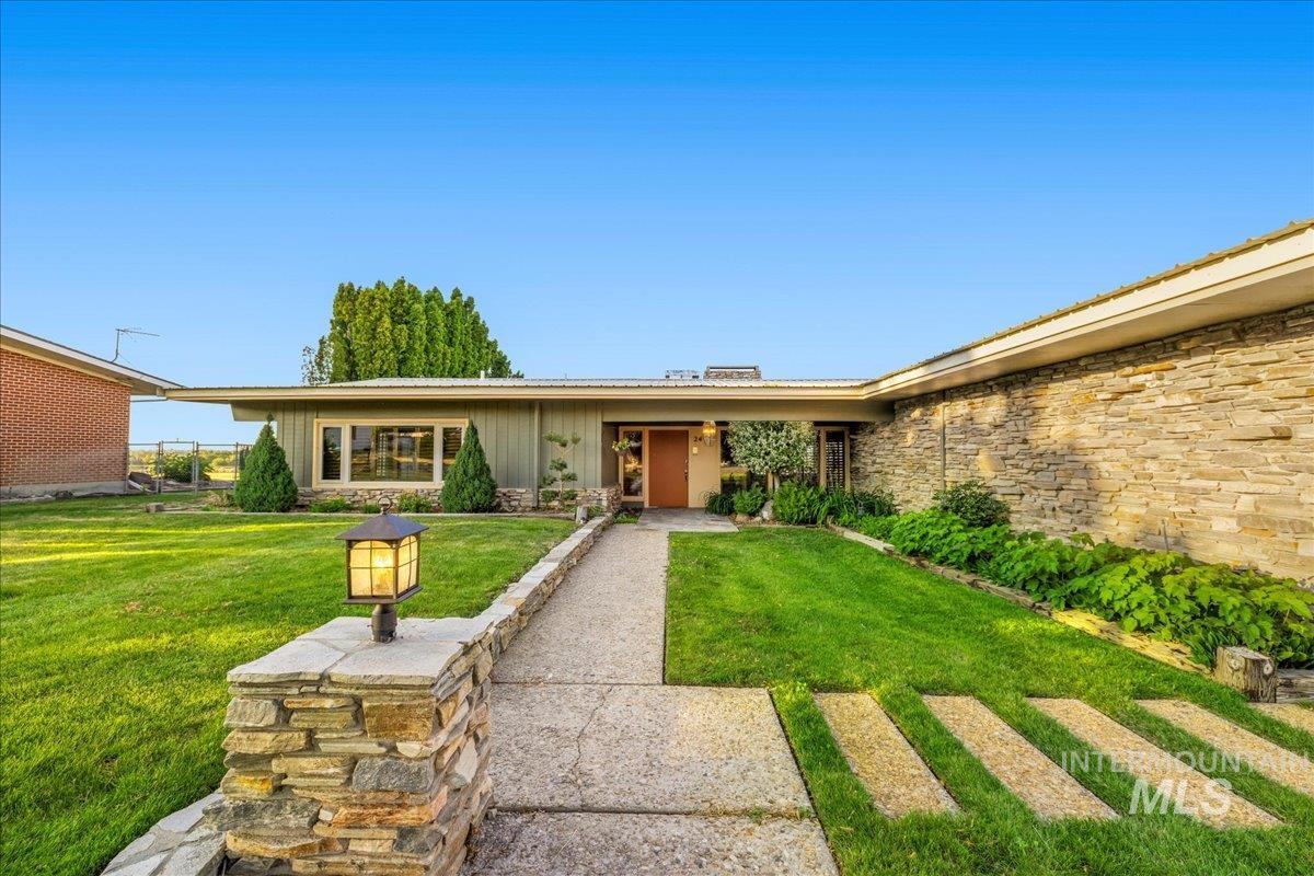 Caldwell, Idaho, 83605, United States, 2 Bedrooms Bedrooms, ,3 BathroomsBathrooms,Residential,For Sale,1979980