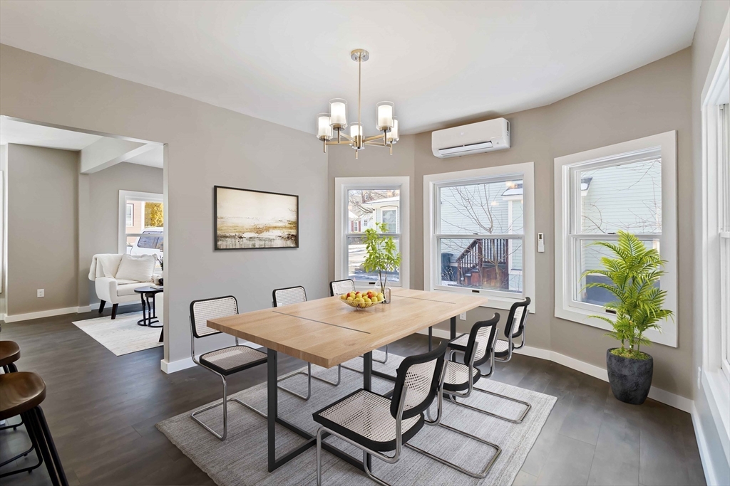 Stoneham, Massachusetts, 02180, United States, 3 Bedrooms Bedrooms, ,2 BathroomsBathrooms,Residential,For Sale,1951167