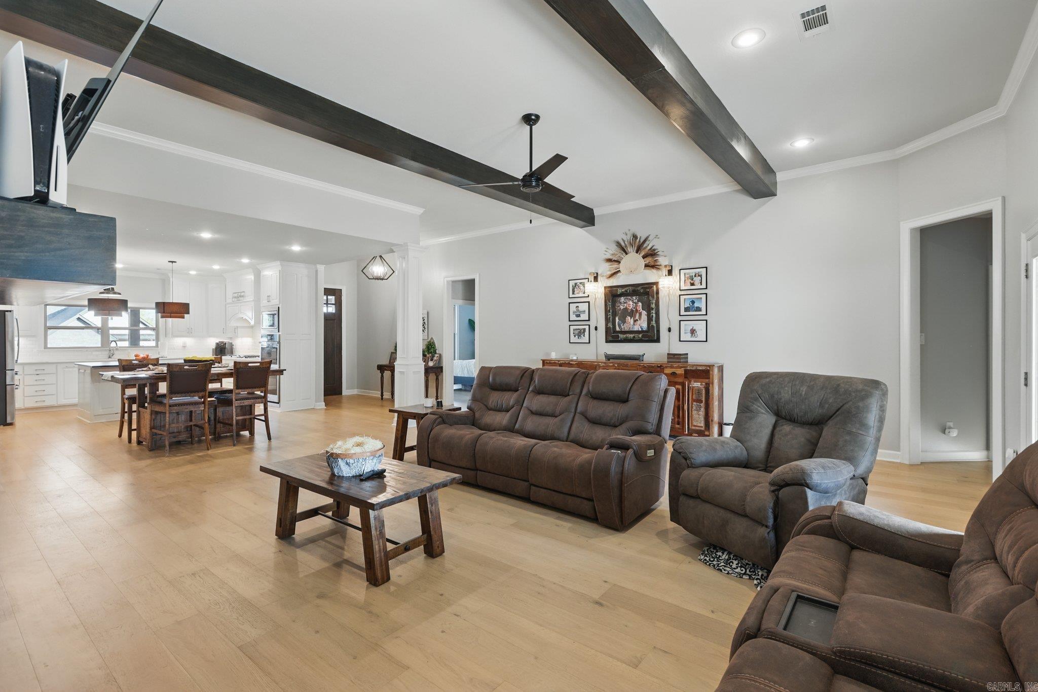 Benton, Arkansas, 72019, United States, 5 Bedrooms Bedrooms, ,4 BathroomsBathrooms,Residential,For Sale,1840883