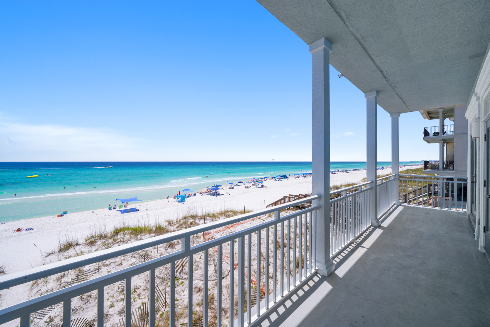  Renovated Gulf-Front Retreat With Three Levels Of Beachside Living - 物件實景