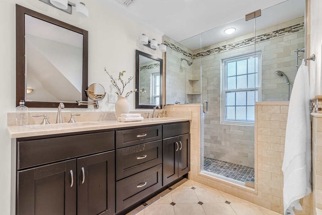 Brookline, Massachusetts, 02446, United States, 6 Bedrooms Bedrooms, ,4 BathroomsBathrooms,Residential,For Sale,1921291
