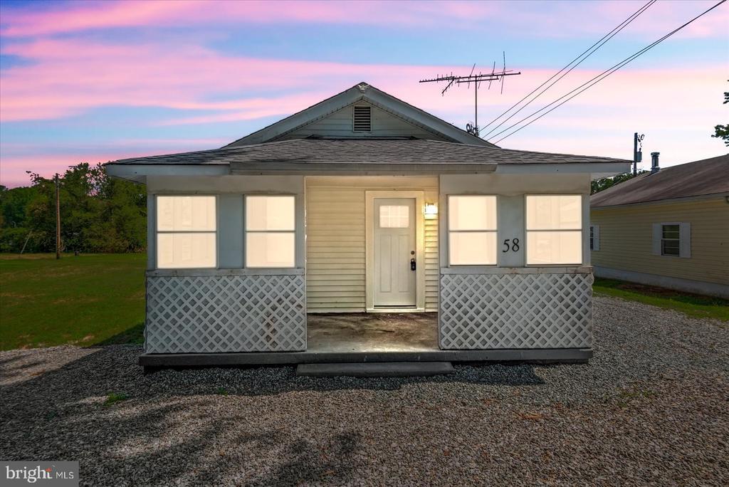 Longfield Rd, Colonial Beach, VA 22443