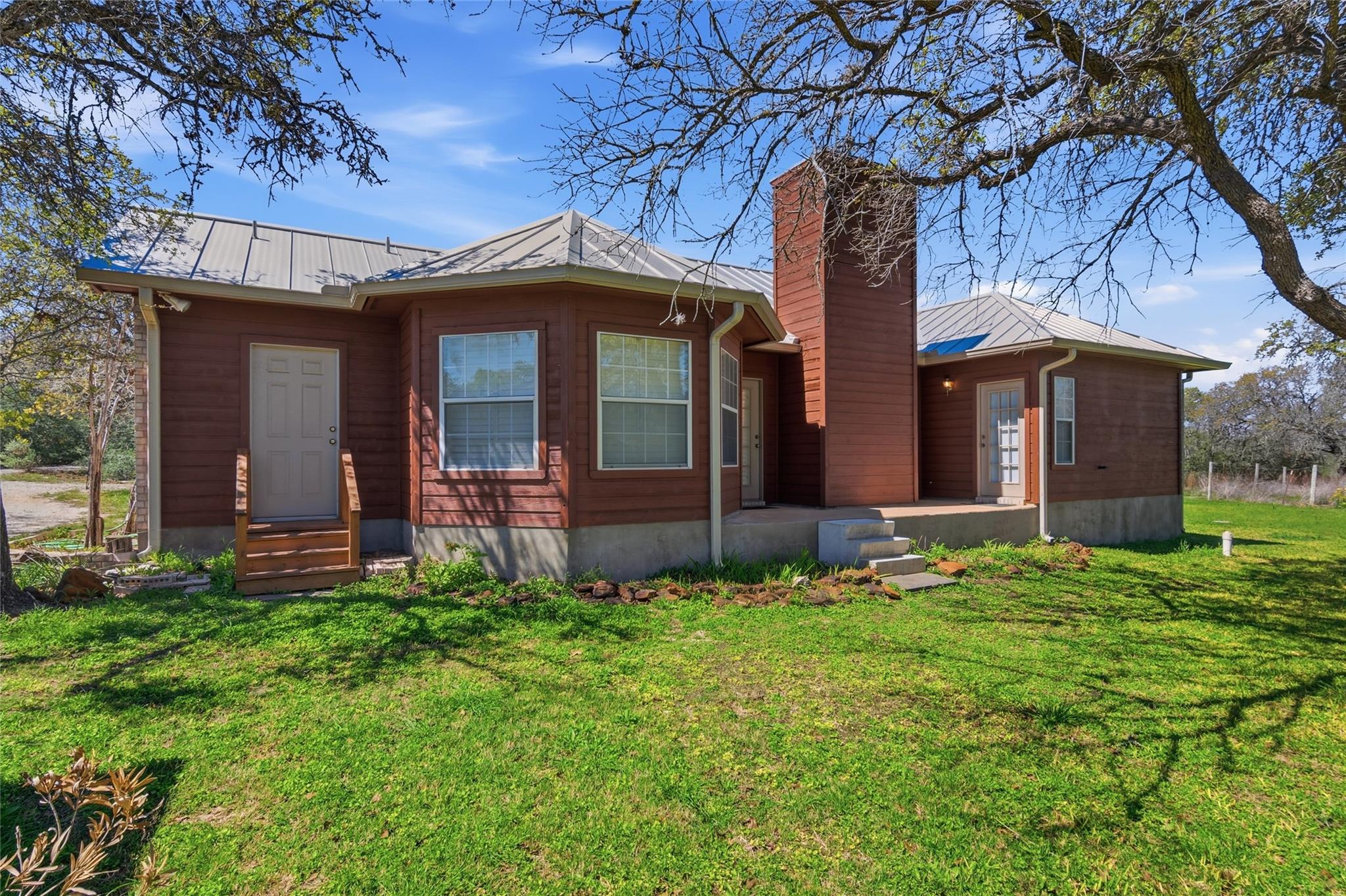 Seguin, Texas, 78155, United States, 3 Bedrooms Bedrooms, ,3 BathroomsBathrooms,Residential,For Sale,2037314