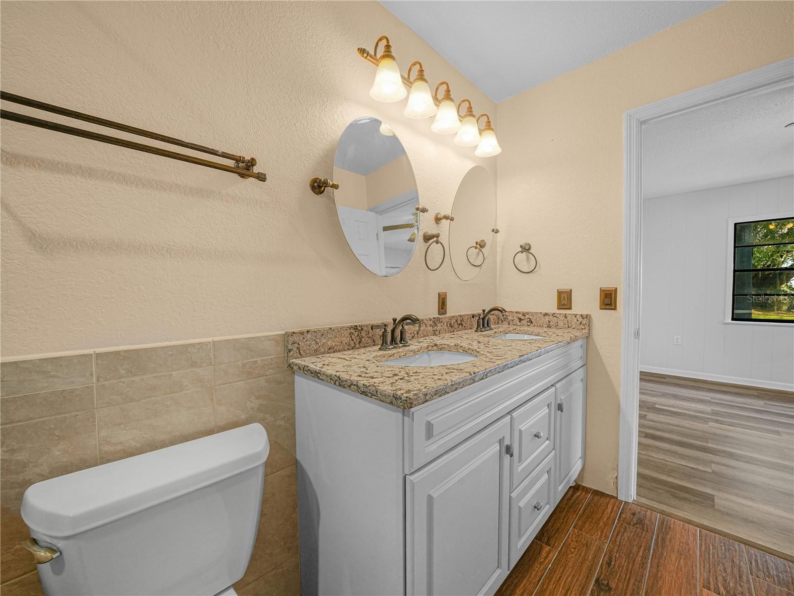 FROSTPROOF, Florida, 33843, United States, 6 Bedrooms Bedrooms, ,3 BathroomsBathrooms,Residential,For Sale,2006124