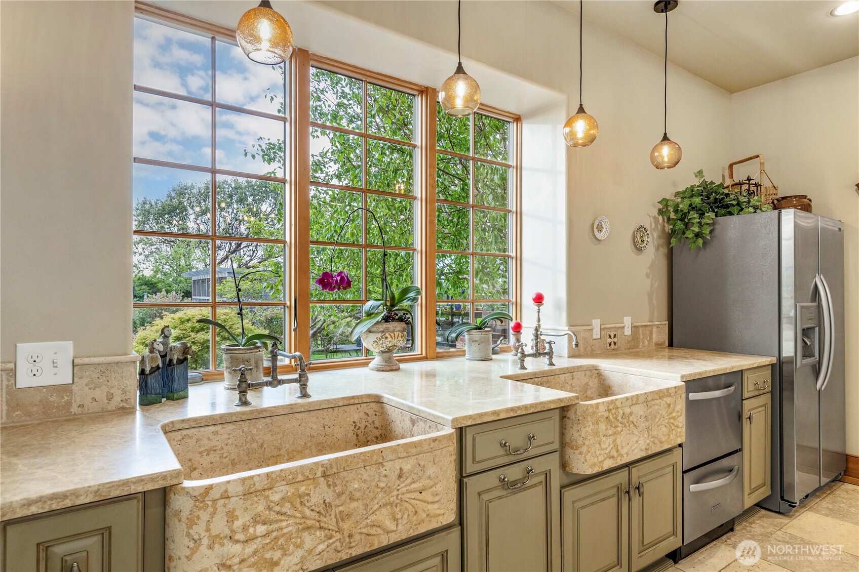 Port Townsend, Washington, 98368, United States, 2 Bedrooms Bedrooms, ,3 BathroomsBathrooms,Residential,For Sale,1997485