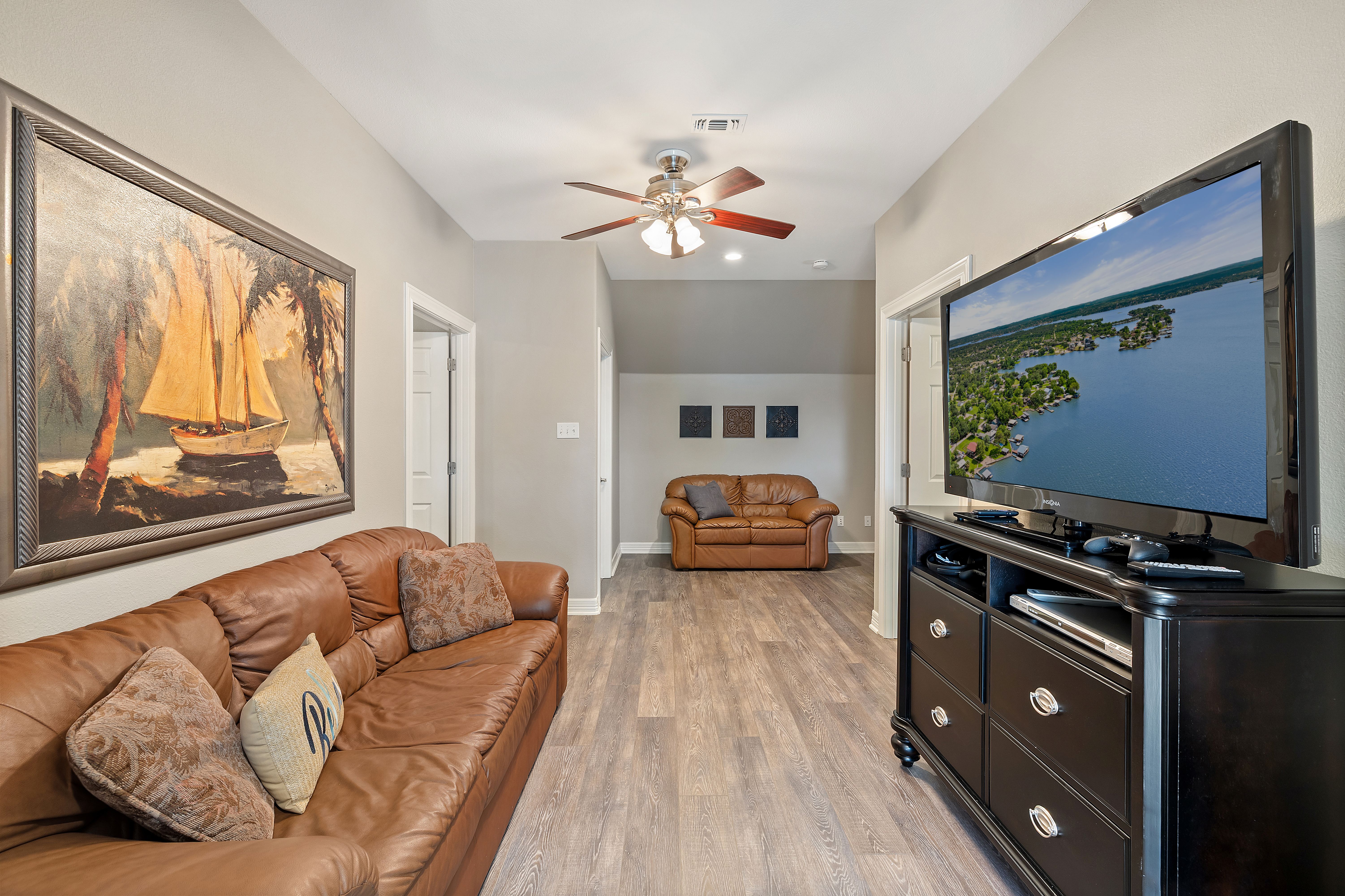  402 S. Shorewood Dr on Lake LBJ - 物件實景