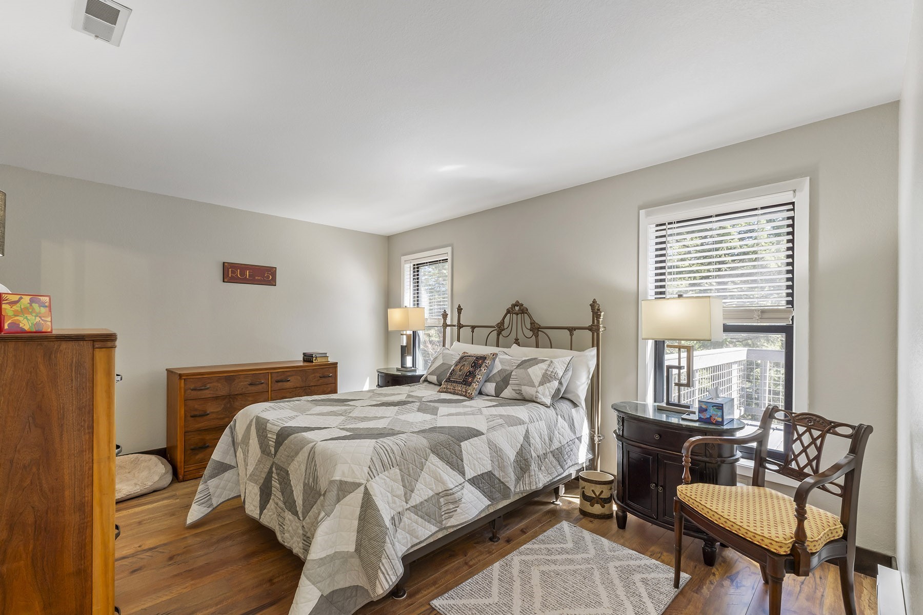  Cougar Estate Acreage - 物件實景