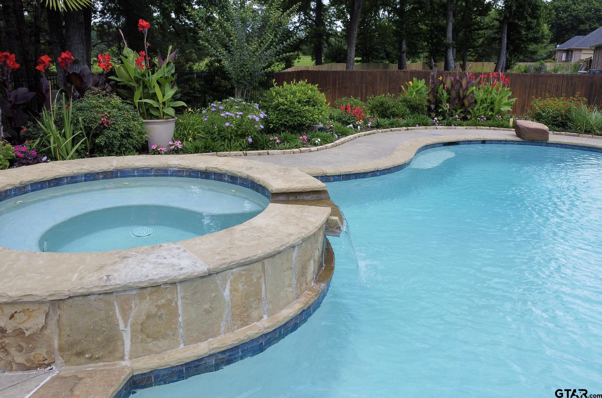 Flint, Texas, 75762, United States, 4 Bedrooms Bedrooms, ,3 BathroomsBathrooms,Residential,For Sale,1857691