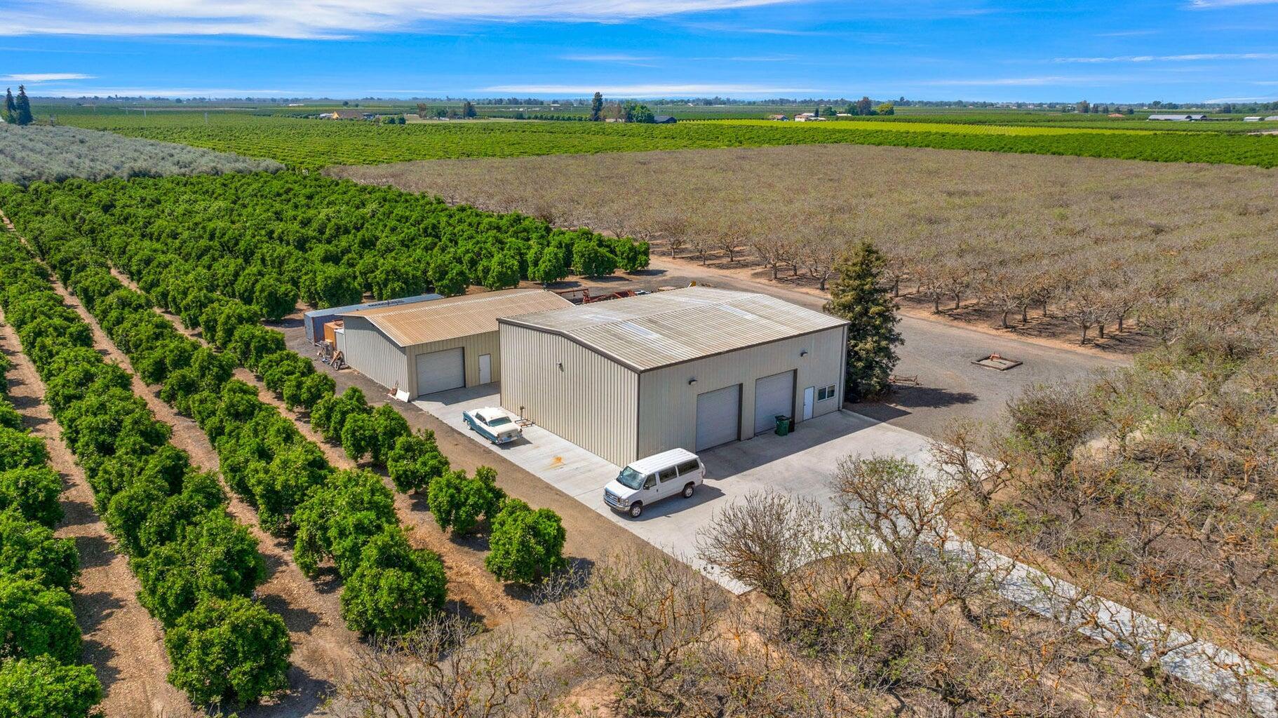 Exeter, California, 93221, United States, 4 Bedrooms Bedrooms, ,5 BathroomsBathrooms,Residential,For Sale,1981903