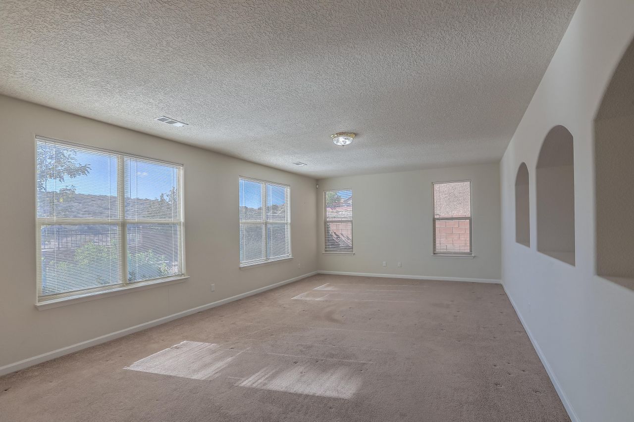 Rio Rancho, New Mexico, 87124, United States, 4 Bedrooms Bedrooms, ,3 BathroomsBathrooms,Residential,For Sale,1987621