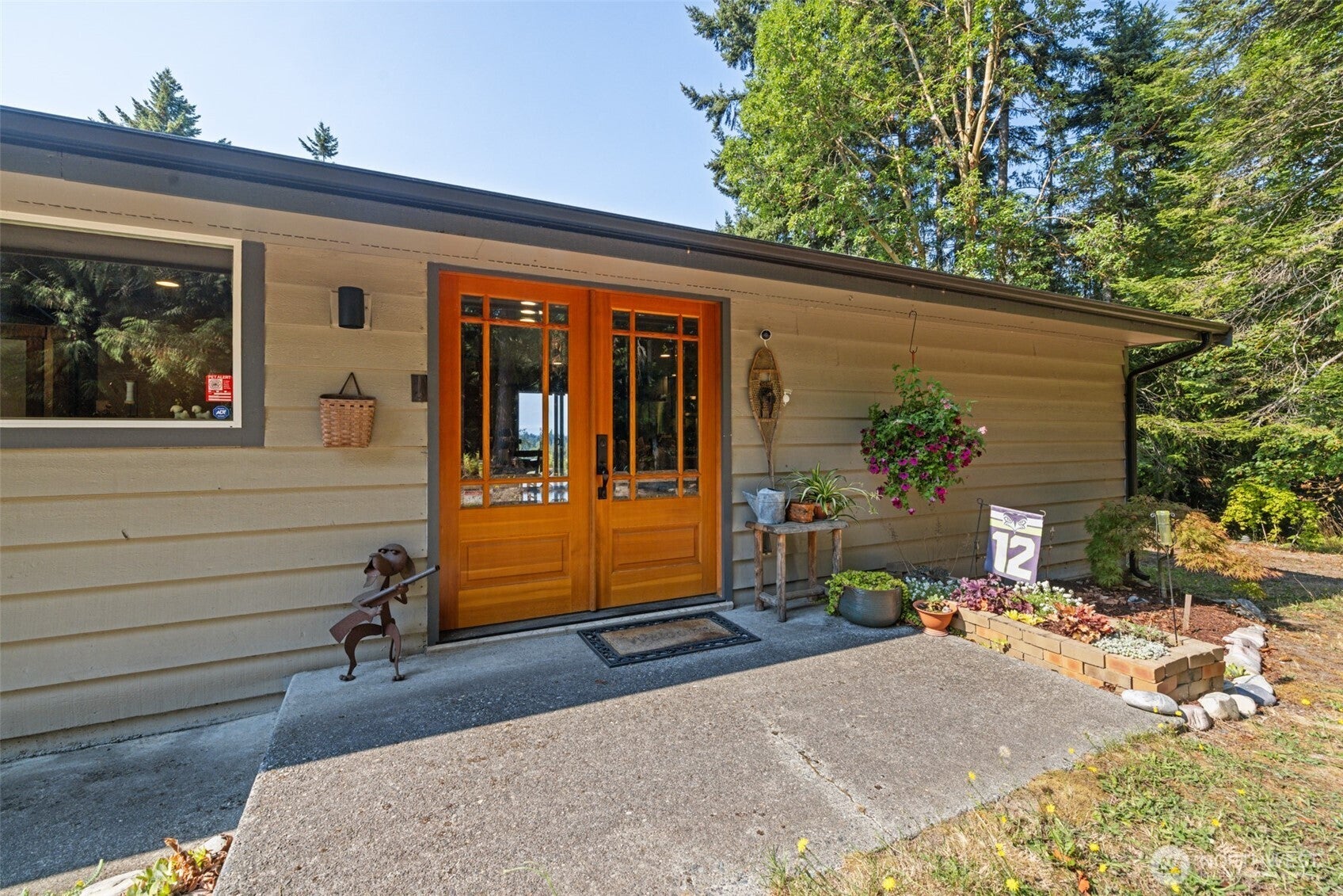 Port Angeles, Washington, 98363, United States, 2 Bedrooms Bedrooms, ,1 BathroomBathrooms,Residential,For Sale,1935683