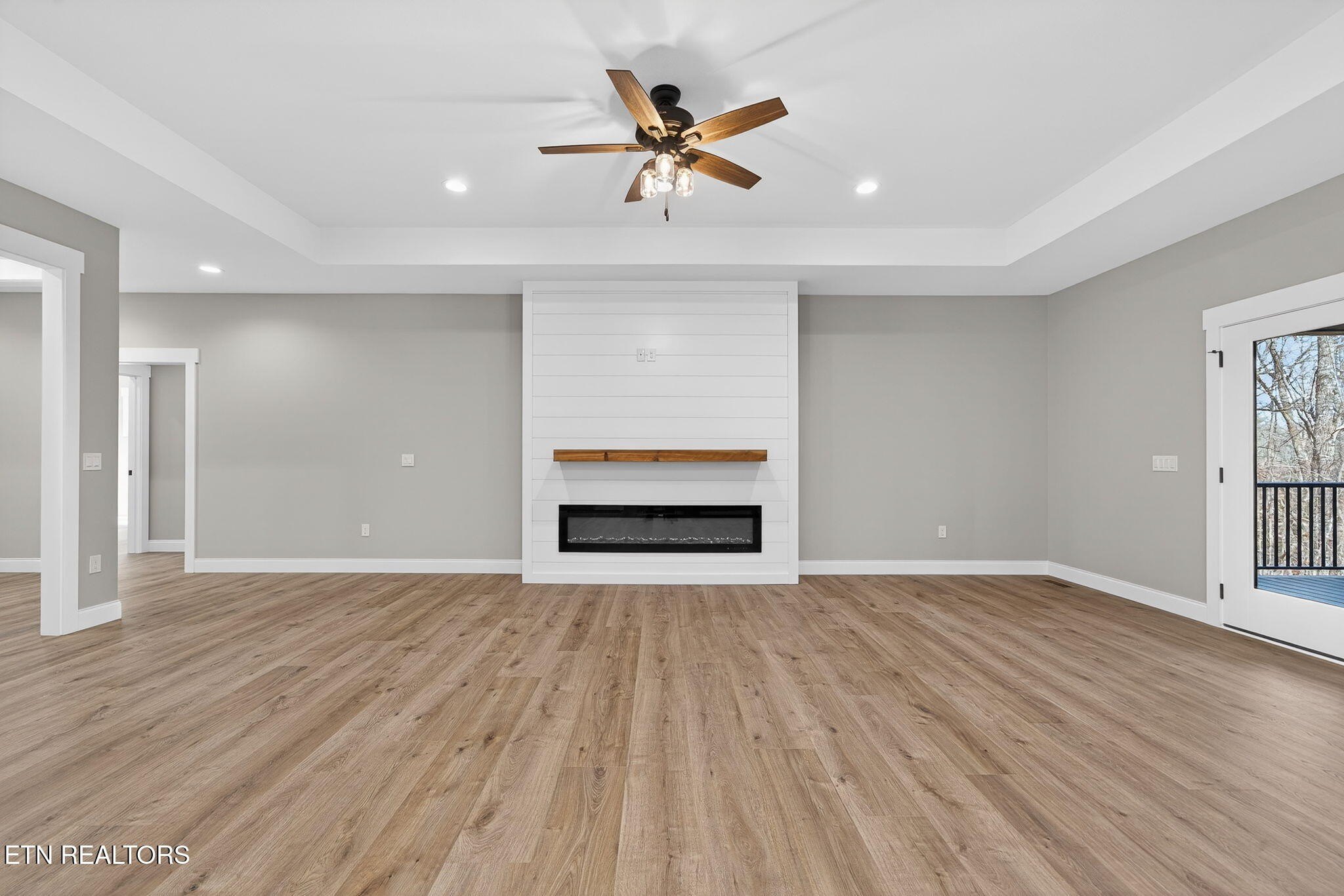 Crossville, Tennessee, 38558, United States, 3 Bedrooms Bedrooms, ,2 BathroomsBathrooms,Residential,For Sale,1989855