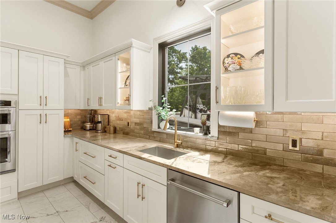 Poland, Ohio, 44514, United States, 4 Bedrooms Bedrooms, ,3 BathroomsBathrooms,Residential,For Sale,1982790