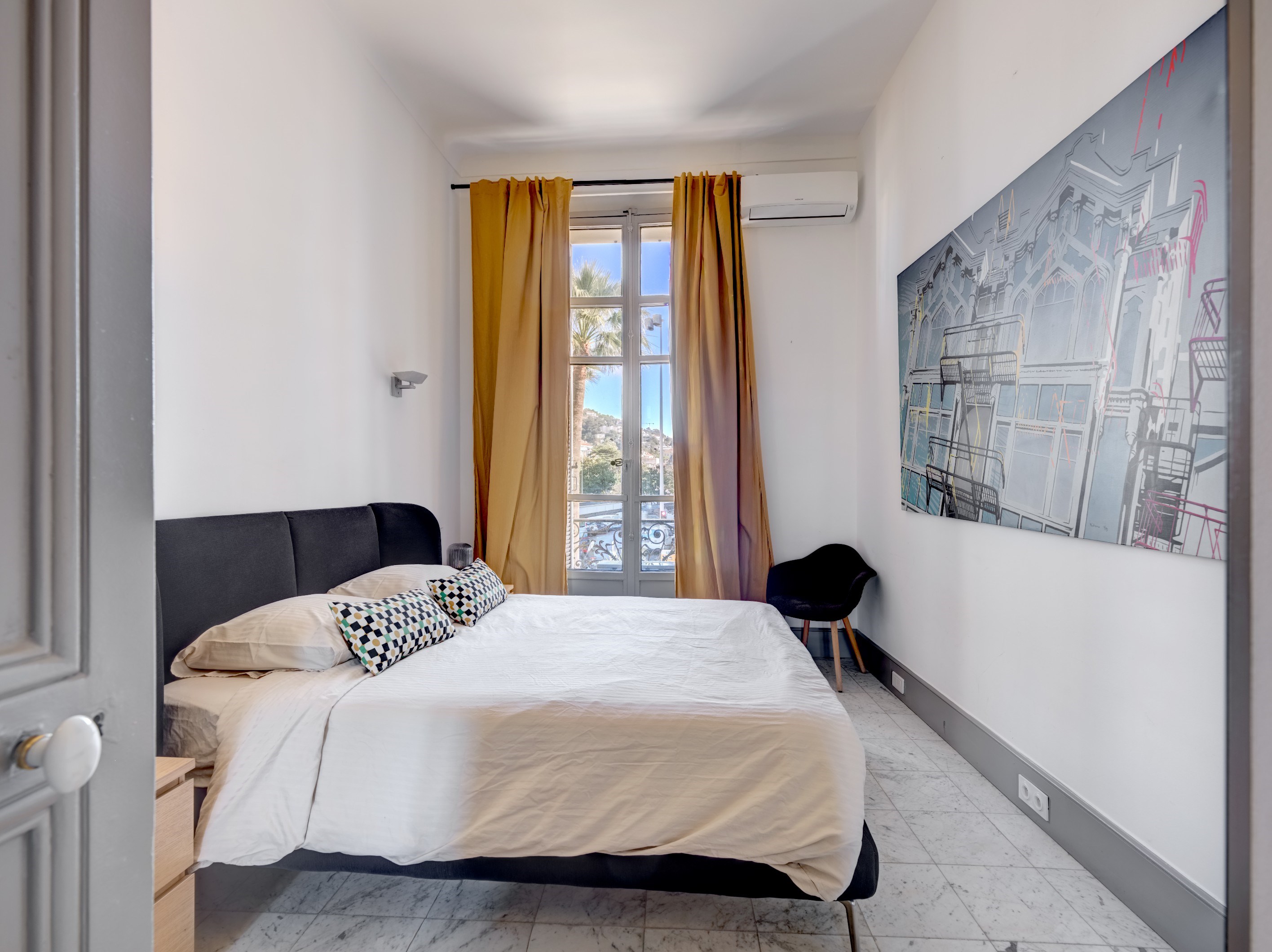  170 m² bourgeois apartment for sale in Cannes city centre - 物件實景