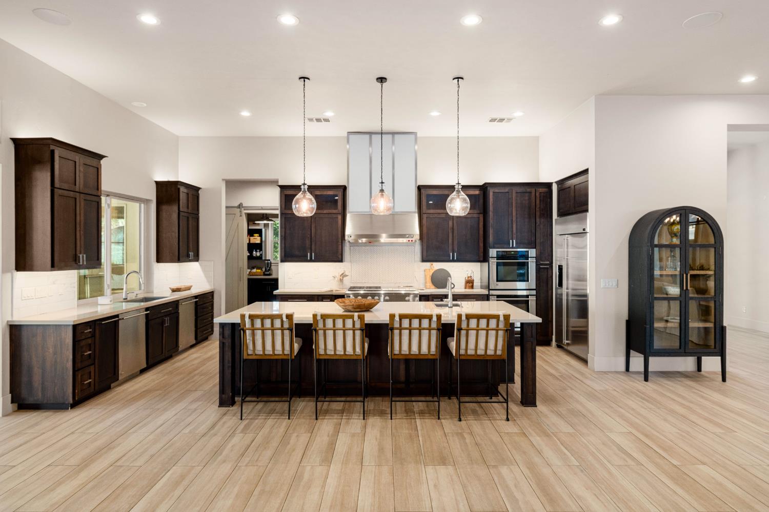 Loomis, California, 95650, United States, 5 Bedrooms Bedrooms, ,6 BathroomsBathrooms,Residential,For Sale,2003238