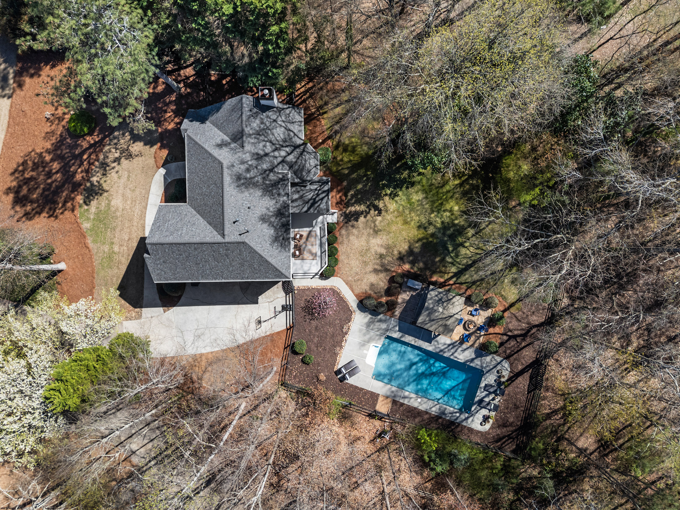  Charming Home Offers the Perfect Blend of Charm, Function, and Location - 物件實景