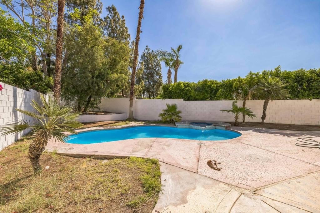 Palm Desert, California, 92260, United States, 3 Bedrooms Bedrooms, ,3 BathroomsBathrooms,Residential,For Sale,1819702