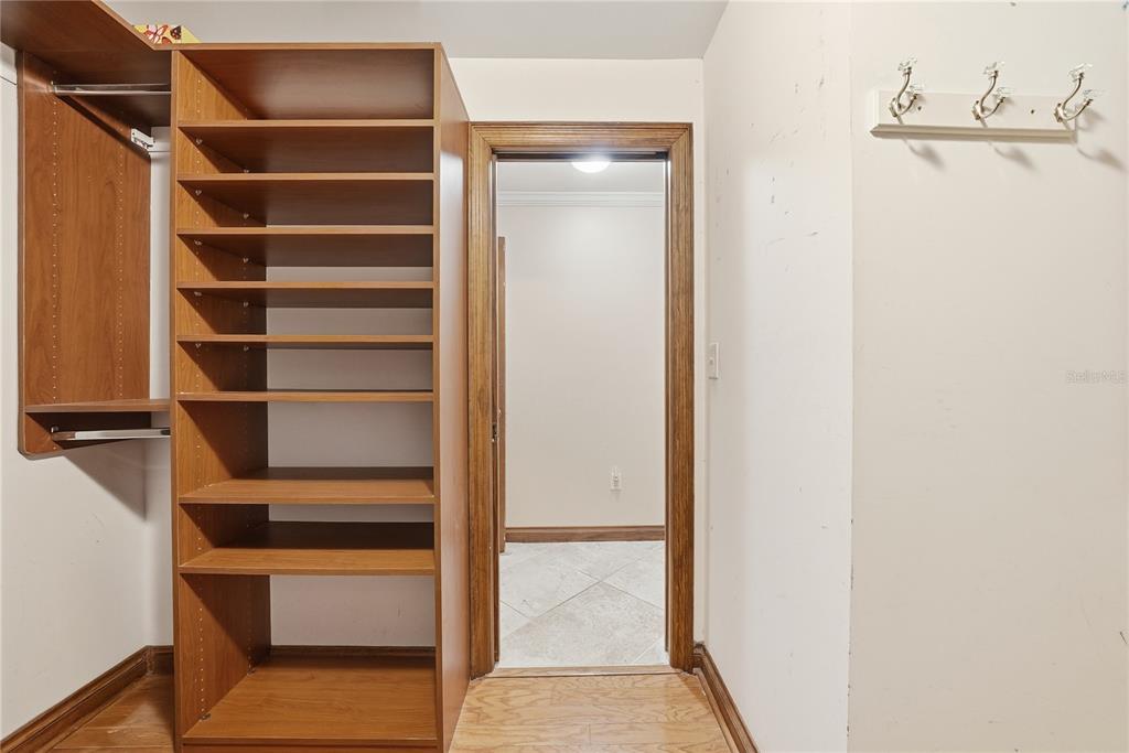 St Petersburg, Florida, 33703, United States, 4 Bedrooms Bedrooms, ,4 BathroomsBathrooms,Residential,For Sale,2002188