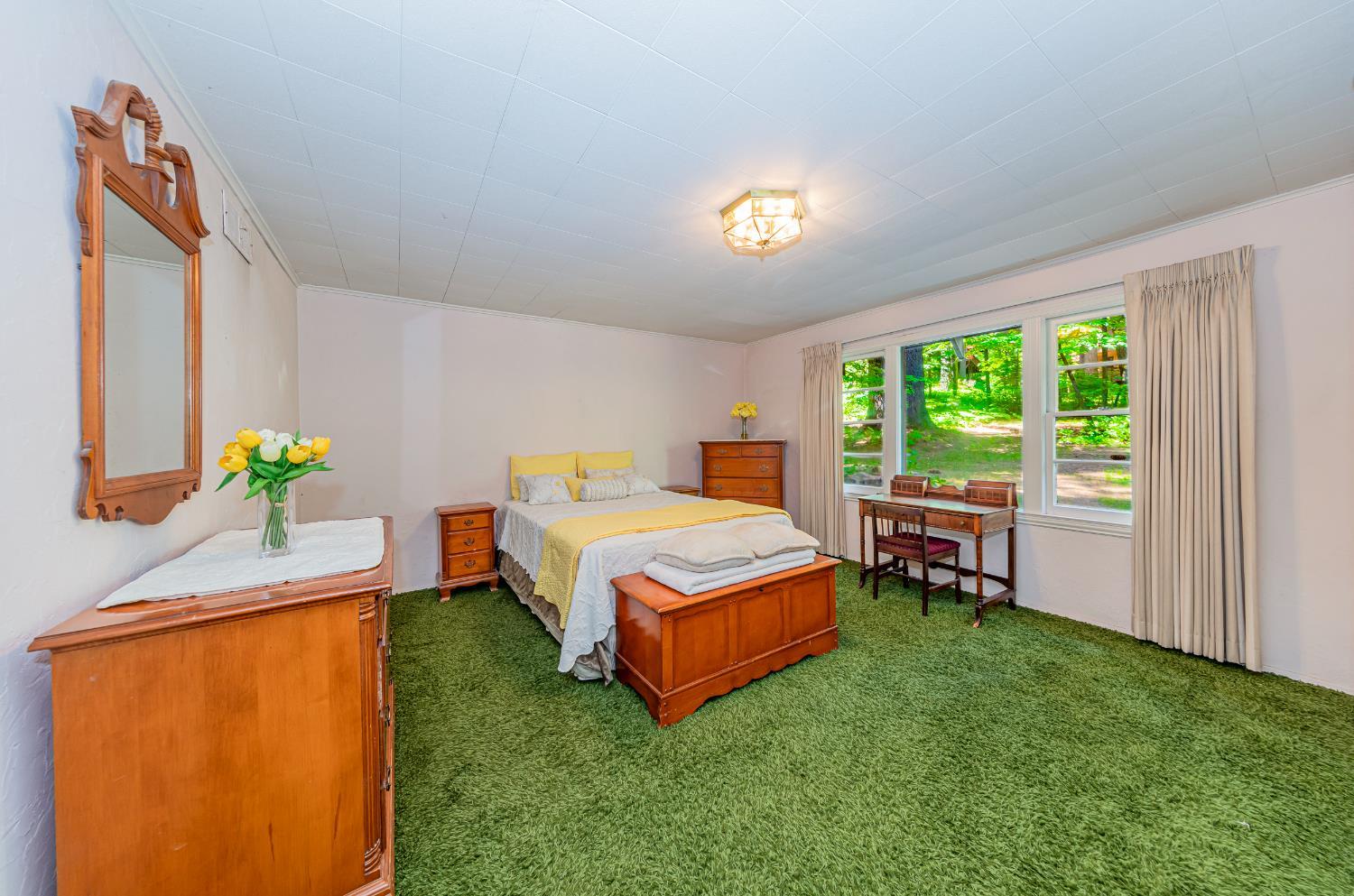 Fish Camp, California, 93623, United States, 5 Bedrooms Bedrooms, ,2 BathroomsBathrooms,Residential,For Sale,1869903