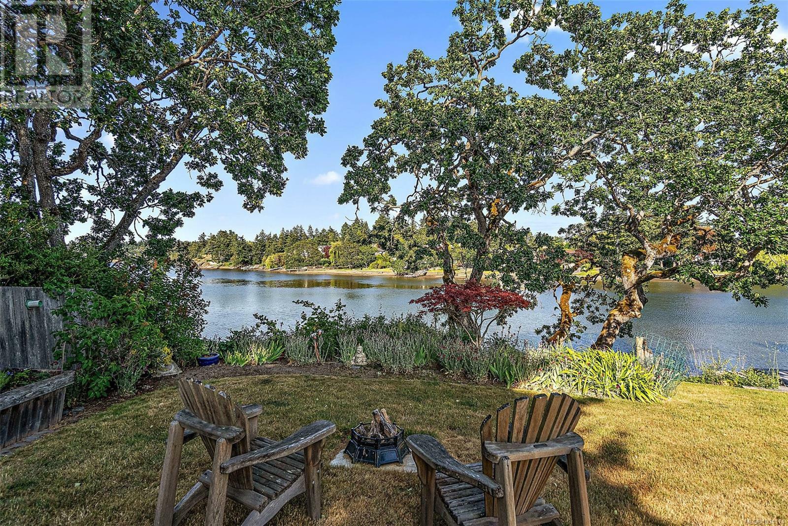 VIEW ROYAL, British Columbia, V9B 1M7, CA, 3 Bedrooms Bedrooms, ,4 BathroomsBathrooms,Residential,For Sale,1874581
