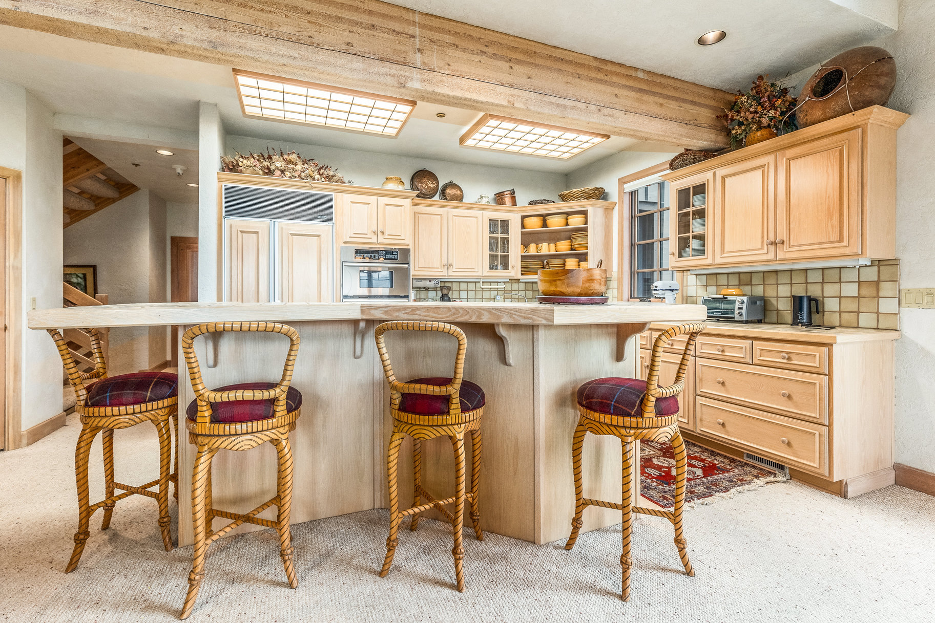  Rare End Unit in Stag Lodge with Unmatched Views & Ski Access - 物件實景