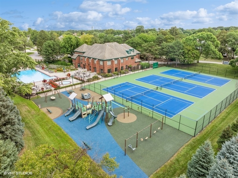 Oak Brook, Illinois, 60523, United States, 5 Bedrooms Bedrooms, ,6 BathroomsBathrooms,Residential,For Sale,1903537