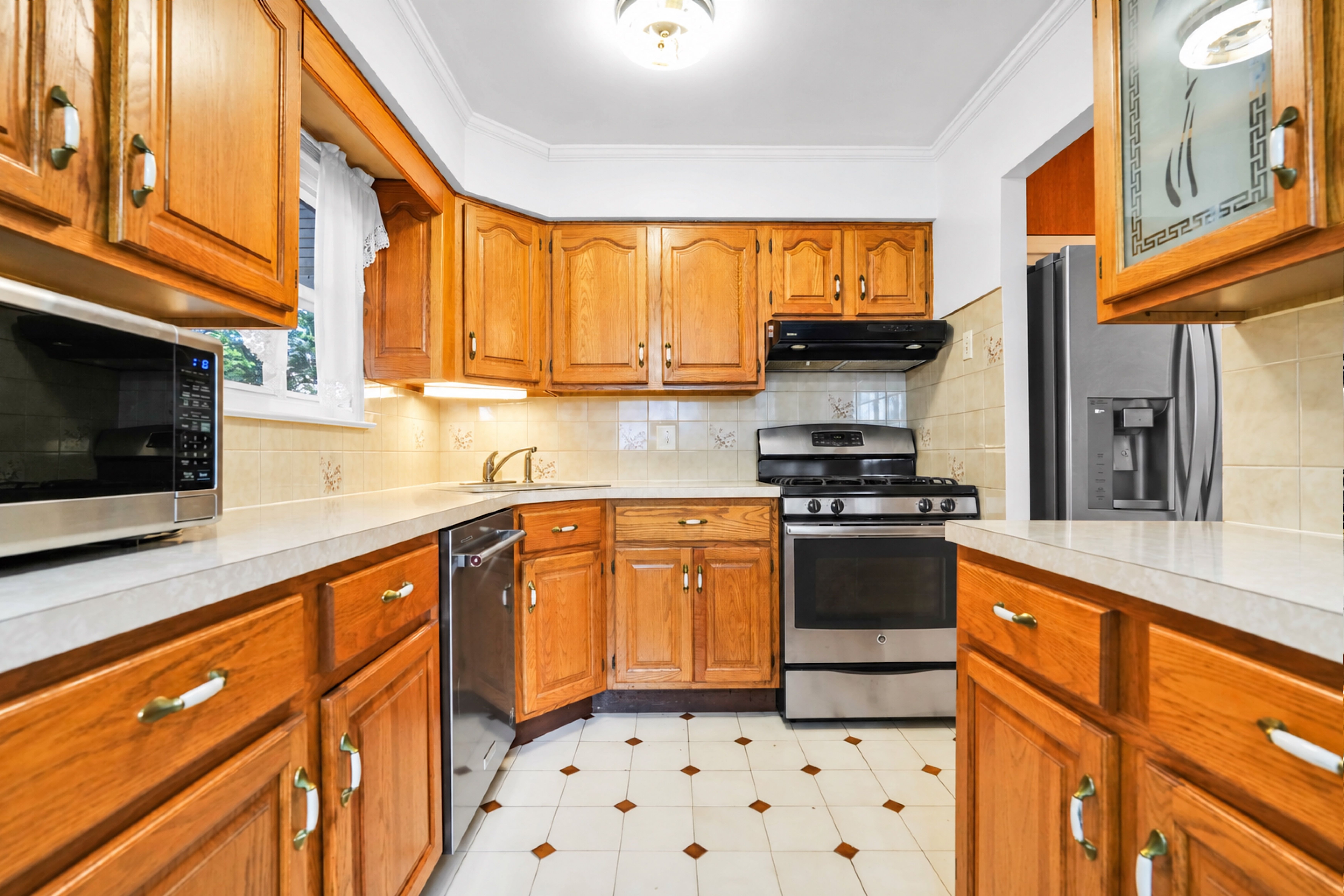  115-33 10th Avenue, College Point, NY, 11356 - 物件實景