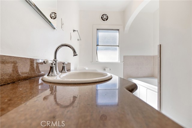 Azusa, California, 91702, United States, 2 Bedrooms Bedrooms, ,1 BathroomBathrooms,Residential,For Sale,1978077