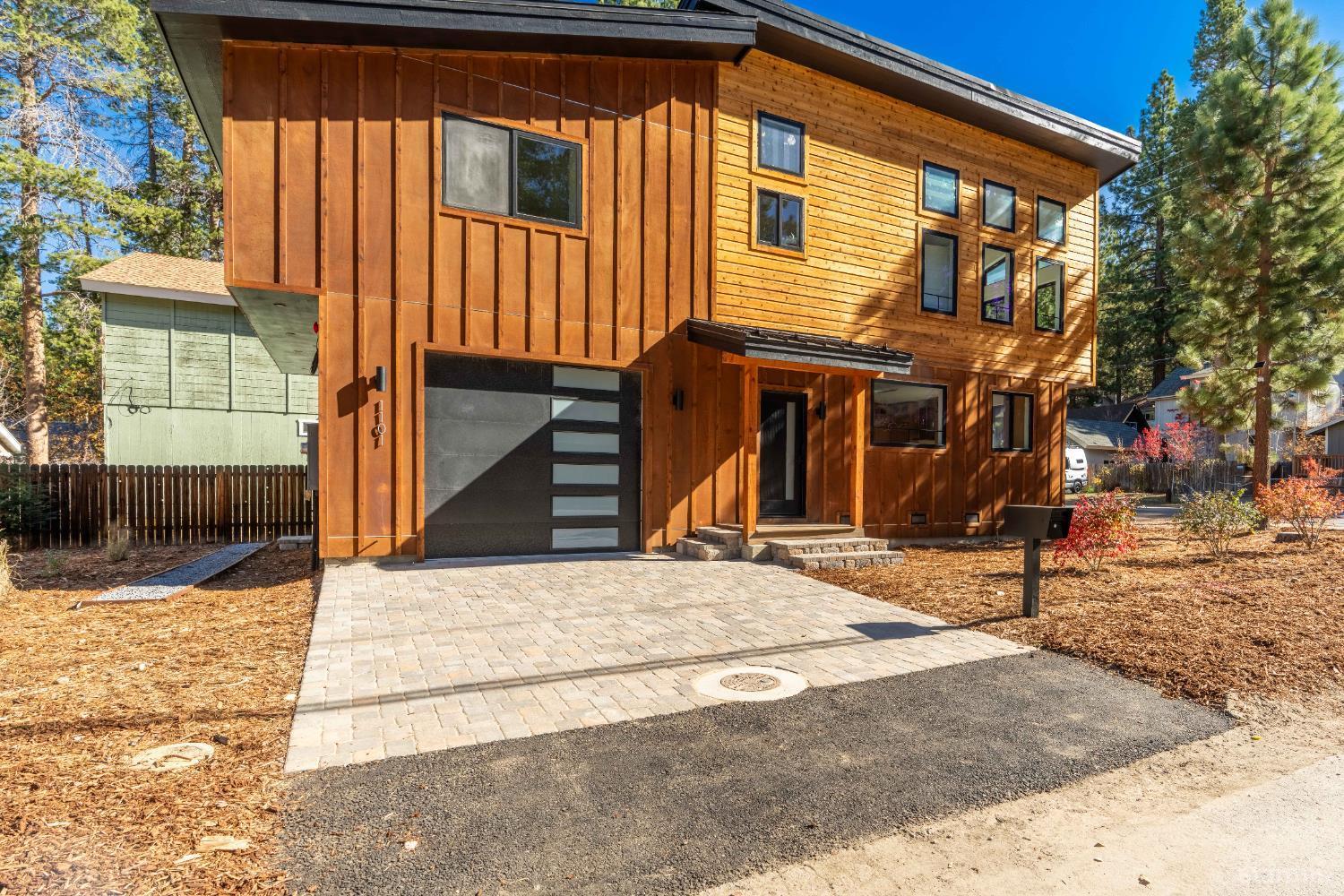 South Lake Tahoe, California, 96150, United States, 3 Bedrooms Bedrooms, ,3 BathroomsBathrooms,Residential,For Sale,1988066