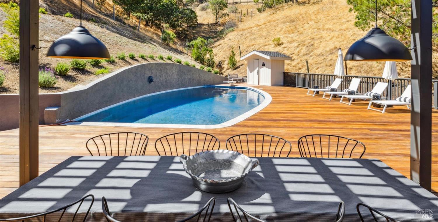 San Rafael, California, 94903, United States, 4 Bedrooms Bedrooms, ,3 BathroomsBathrooms,Residential,For Sale,1917478