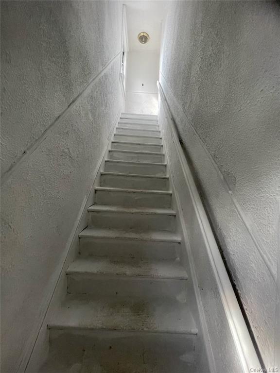 Dobbs Ferry, New York, 10522, United States, 4 Bedrooms Bedrooms, ,2 BathroomsBathrooms,Residential,For Sale,1888691