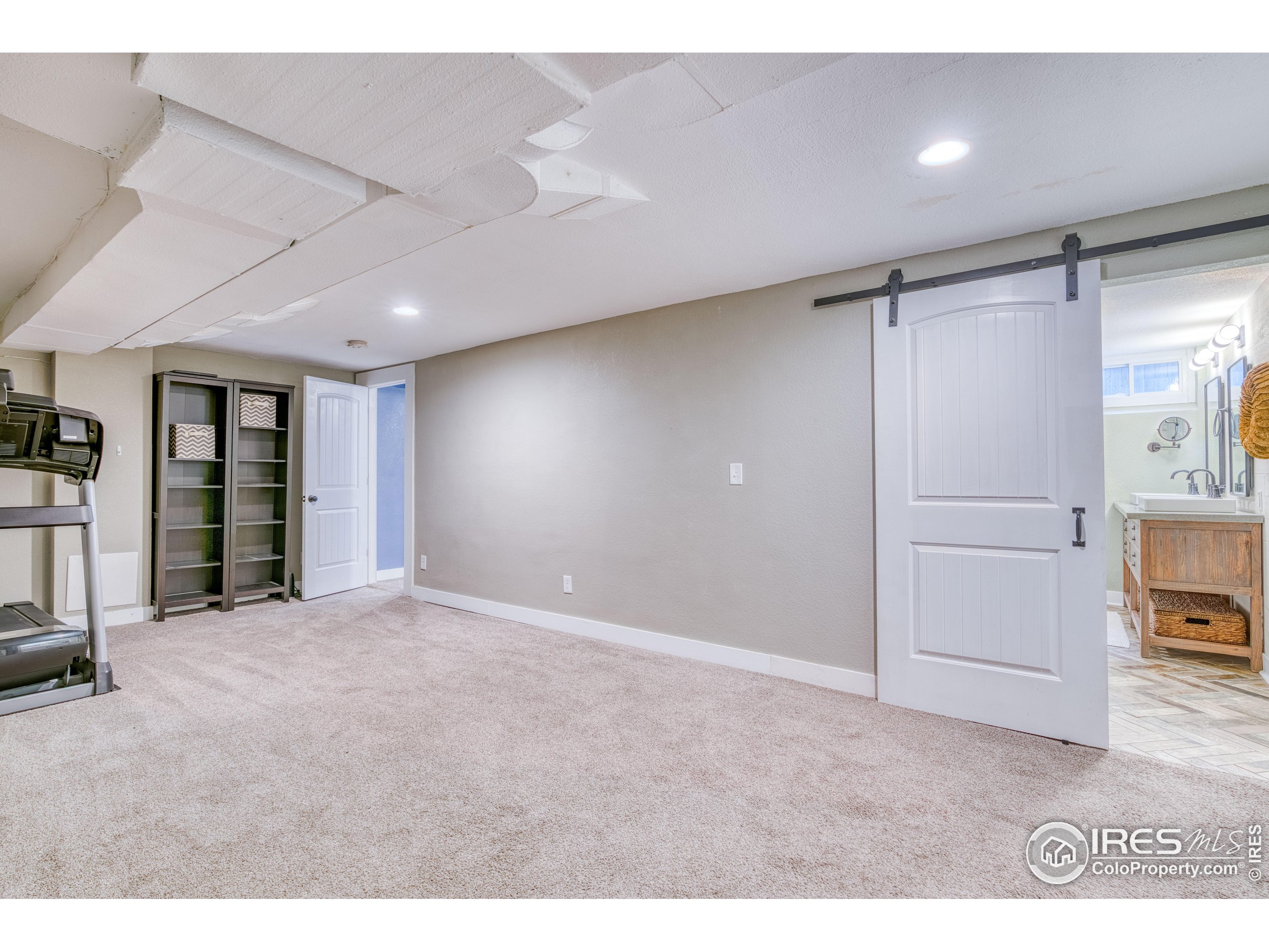 Denver, Colorado, 80220, United States, 4 Bedrooms Bedrooms, ,2 BathroomsBathrooms,Residential,For Sale,1901217