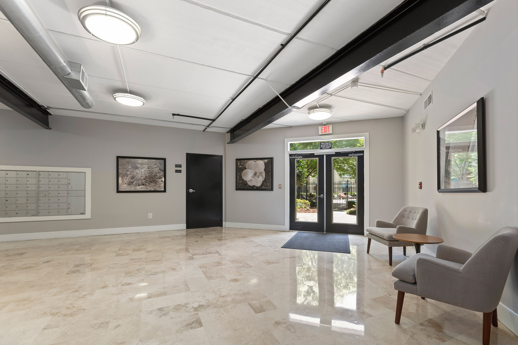  Spacious Heart-of-Midtown Condo - 物件實景
