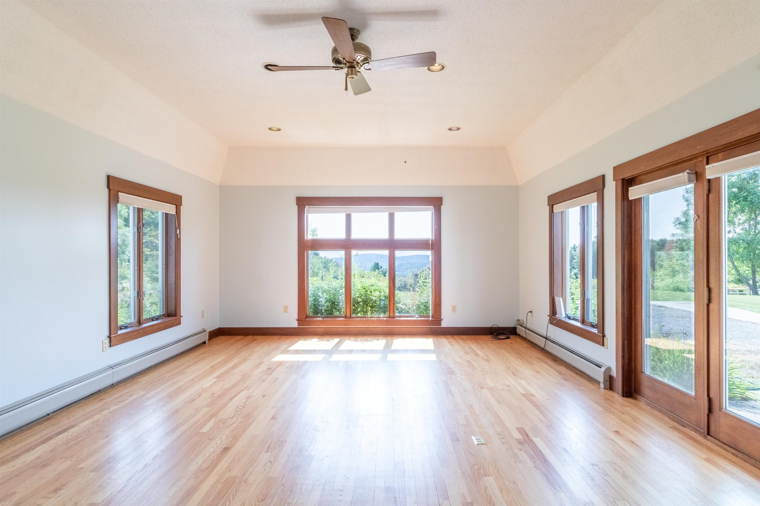 Lyndon, Vermont, 05851, United States, 3 Bedrooms Bedrooms, ,1 BathroomBathrooms,Residential,For Sale,1983968