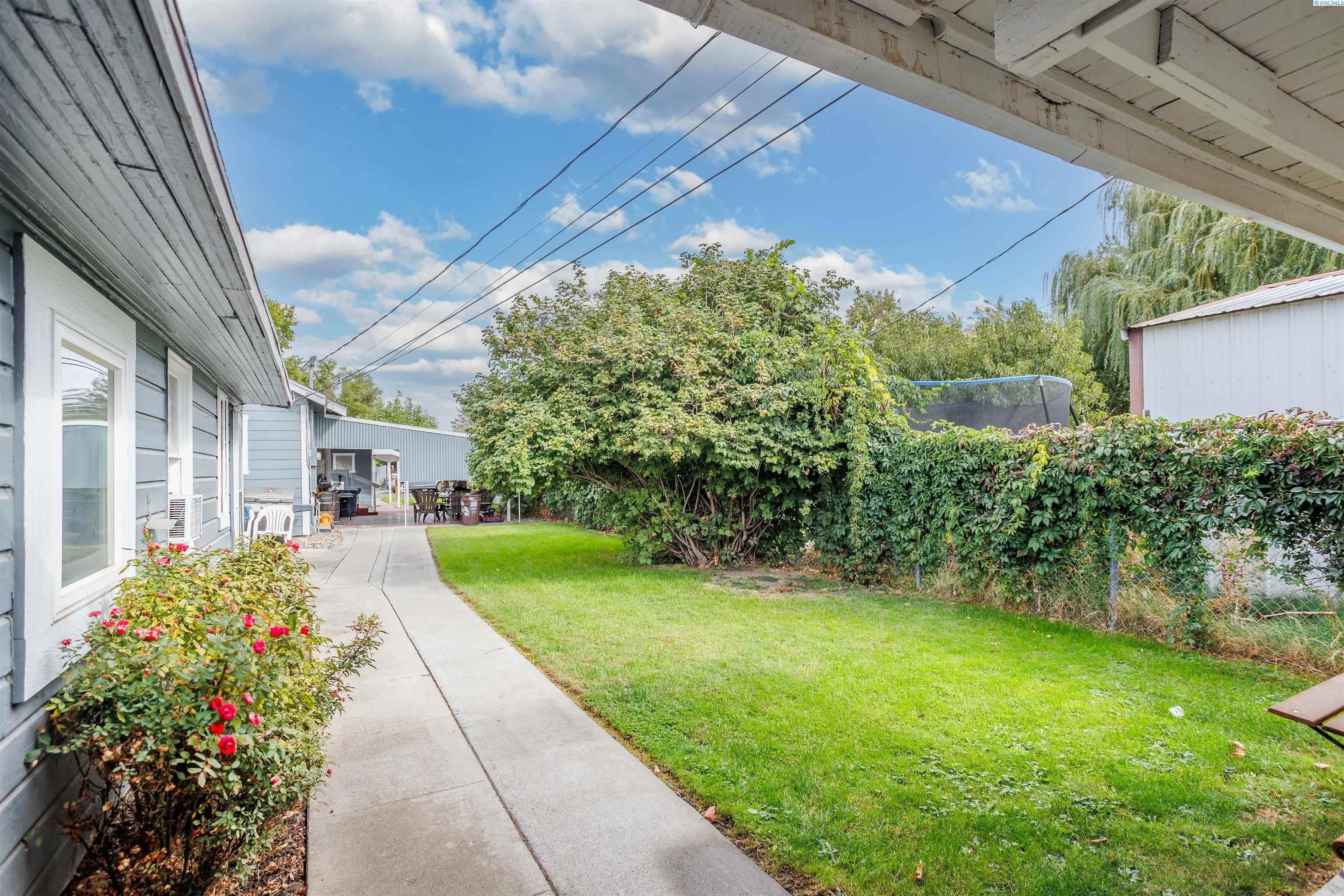 Kennewick, Washington, 99337, United States, 7 Bedrooms Bedrooms, ,Residential,For Sale,1915835