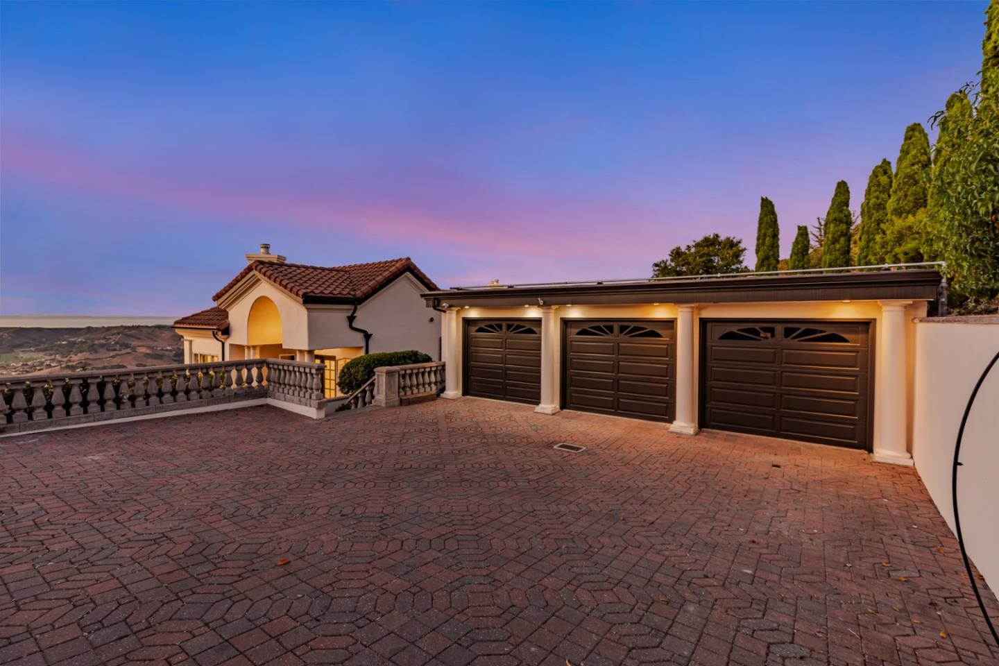 Monterey, California, 93940, United States, 4 Bedrooms Bedrooms, ,5 BathroomsBathrooms,Residential,For Sale,1927415