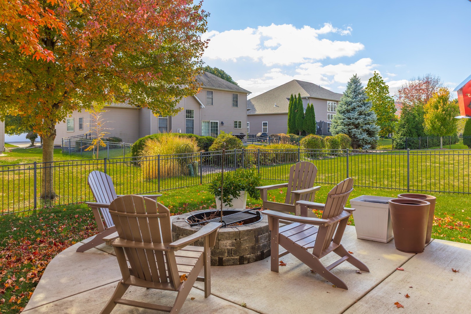 Bloomington, Illinois, 61704, United States, 4 Bedrooms Bedrooms, ,4 BathroomsBathrooms,Residential,For Sale,1996227