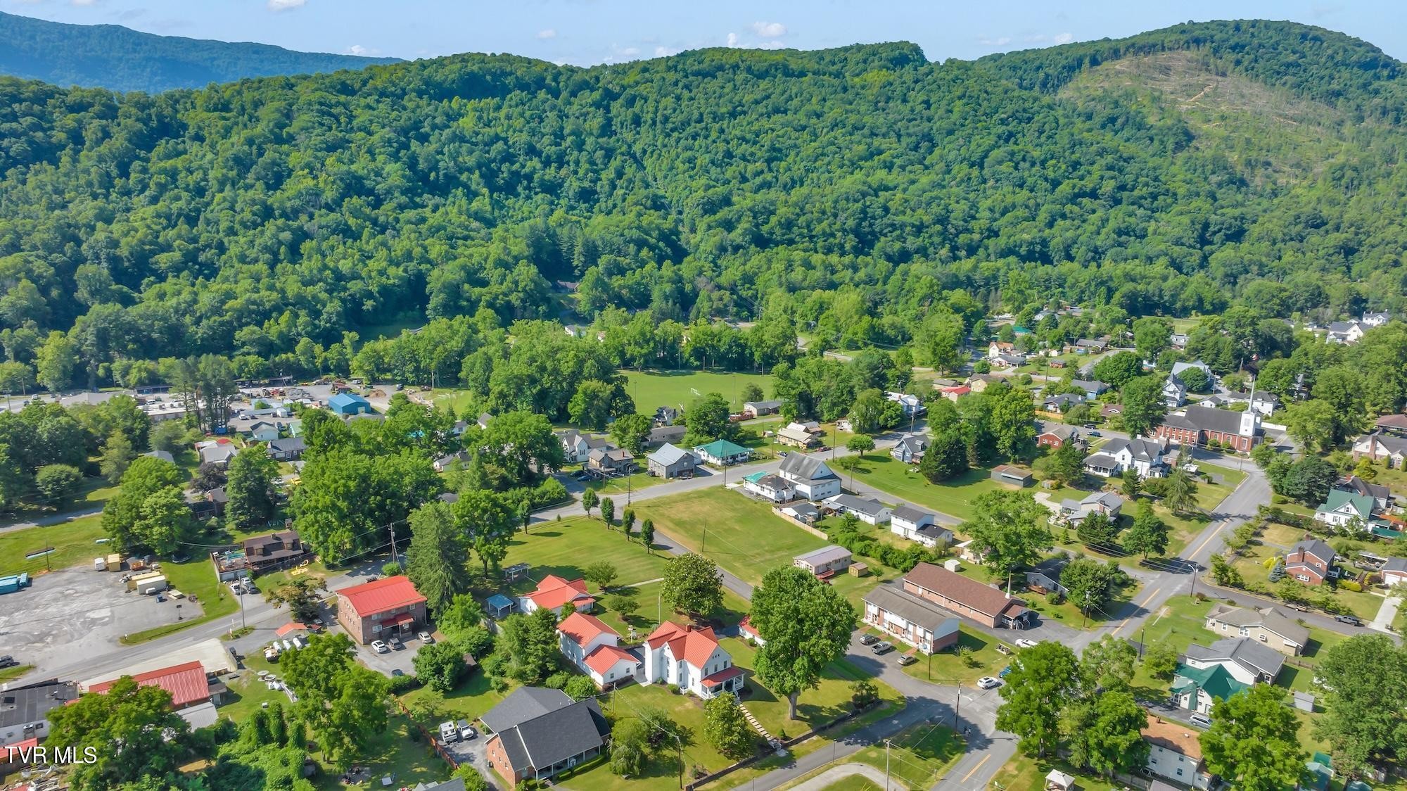 Big Stone Gap, Virginia, 24219, United States, 4 Bedrooms Bedrooms, ,3 BathroomsBathrooms,Residential,For Sale,1984528