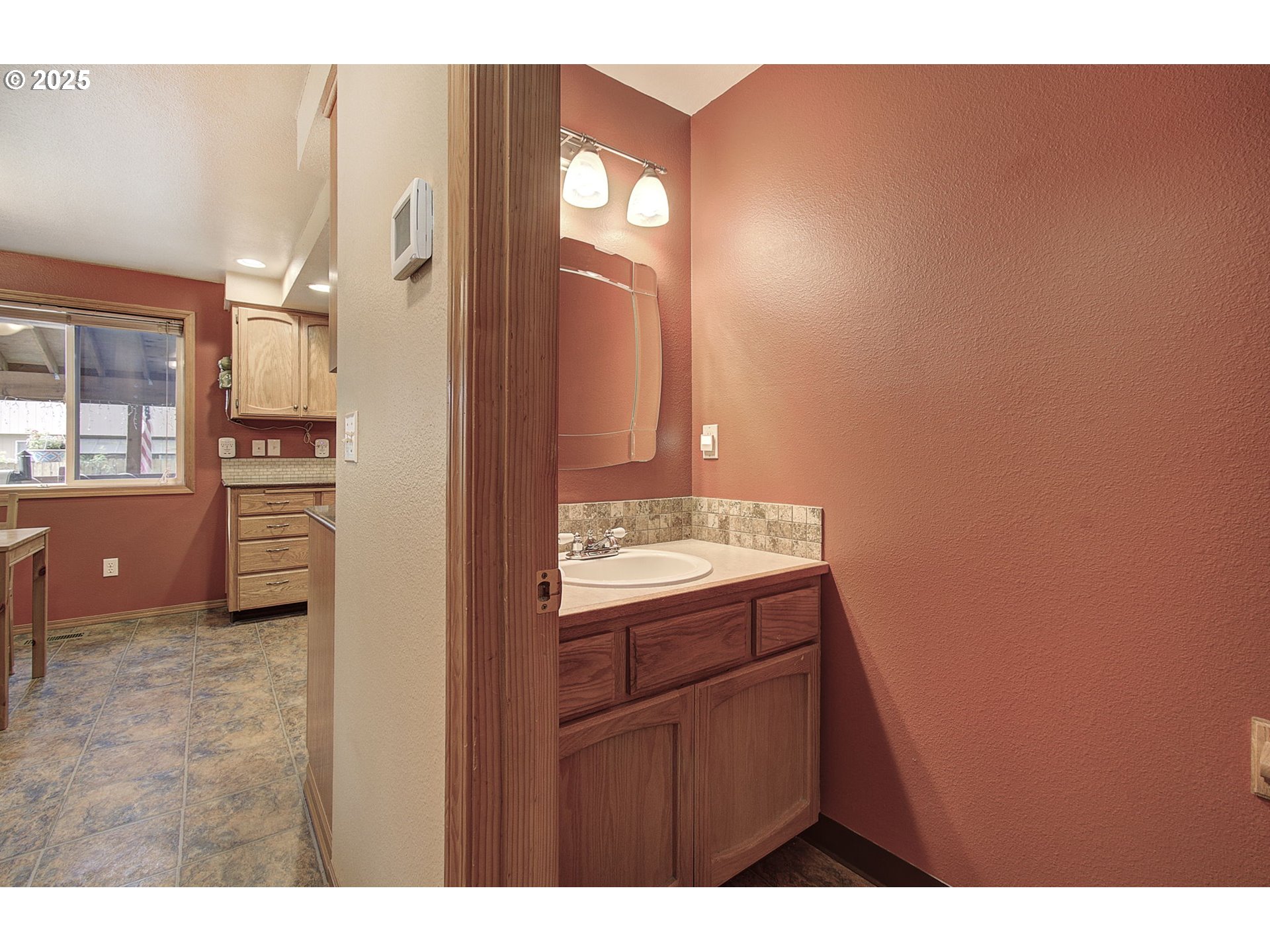 Vancouver, Washington, 98682, United States, 5 Bedrooms Bedrooms, ,2 BathroomsBathrooms,Residential,For Sale,1960413