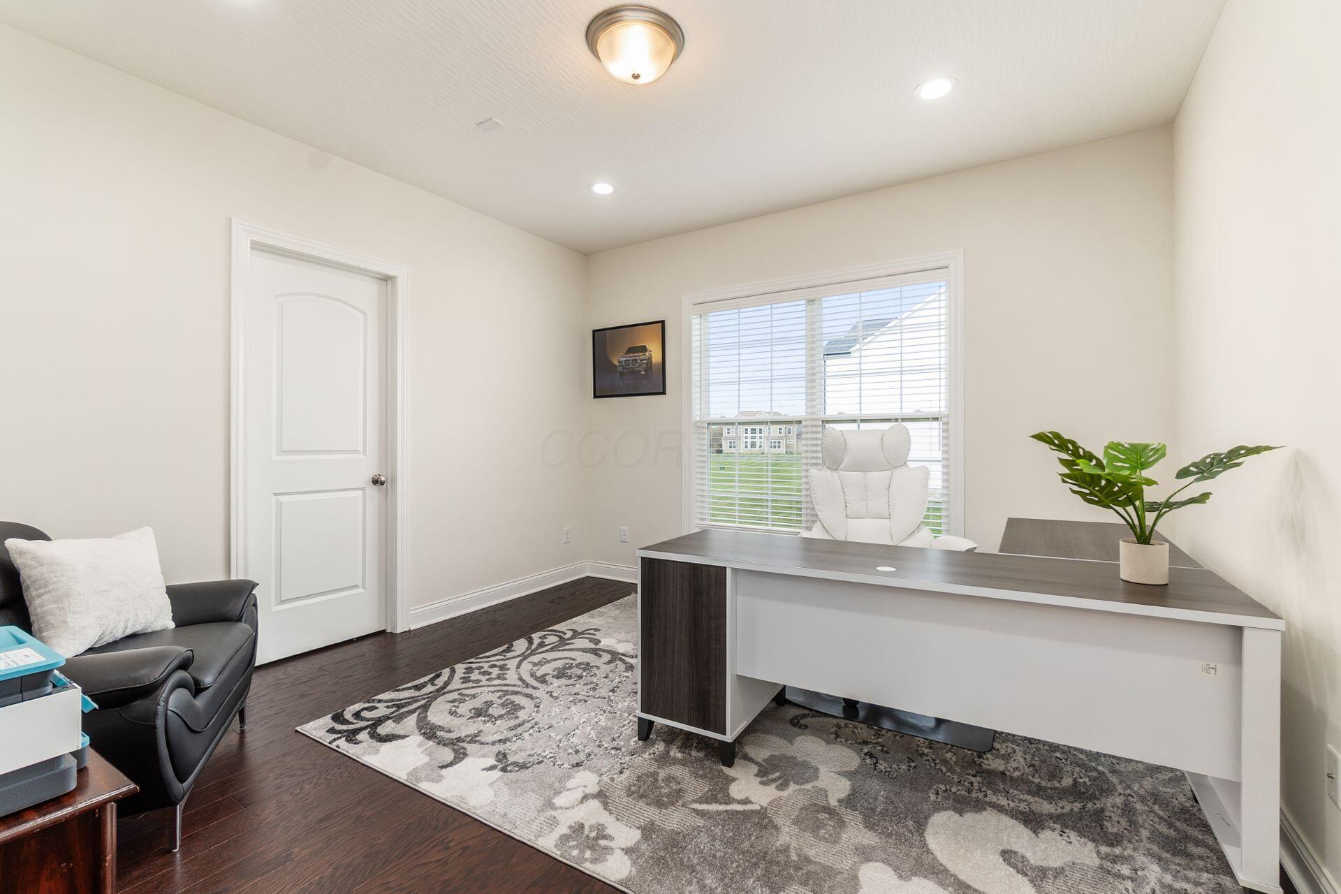 Delaware, Ohio, 43015, United States, 5 Bedrooms Bedrooms, ,5 BathroomsBathrooms,Residential,For Sale,1989567