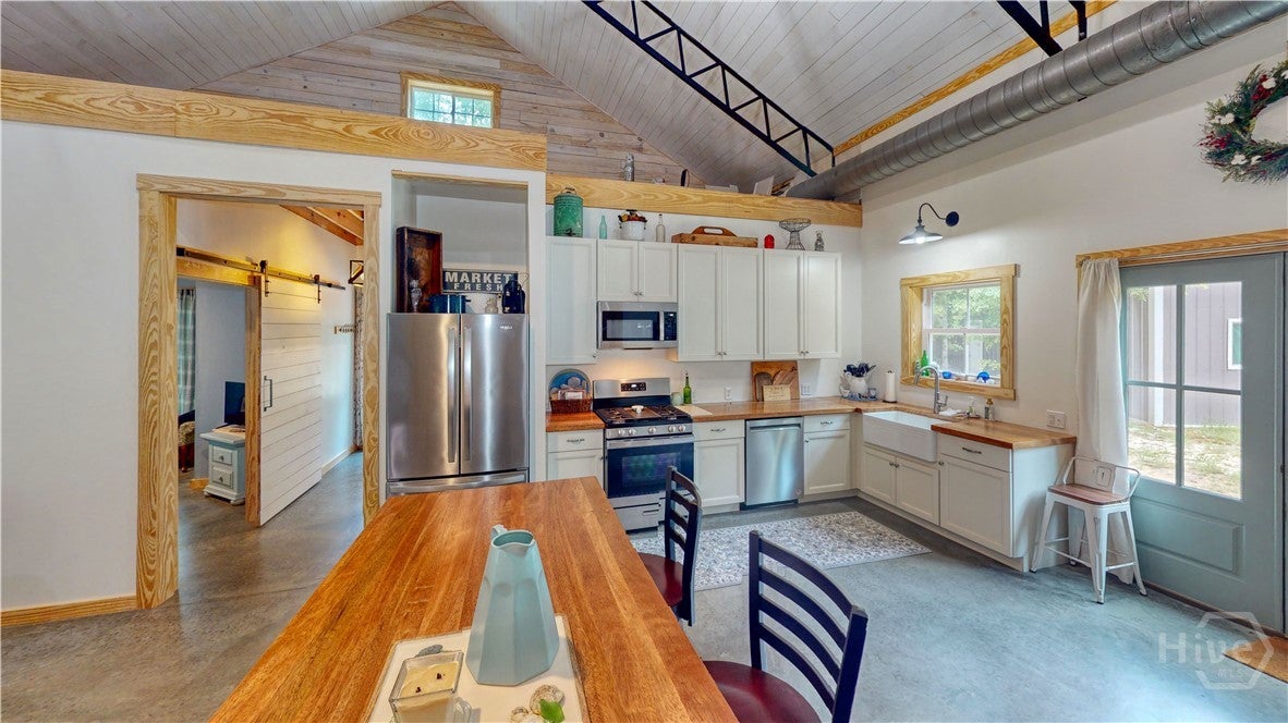 Pembroke, Georgia, 31321, United States, 2 Bedrooms Bedrooms, ,2 BathroomsBathrooms,Residential,For Sale,1981842