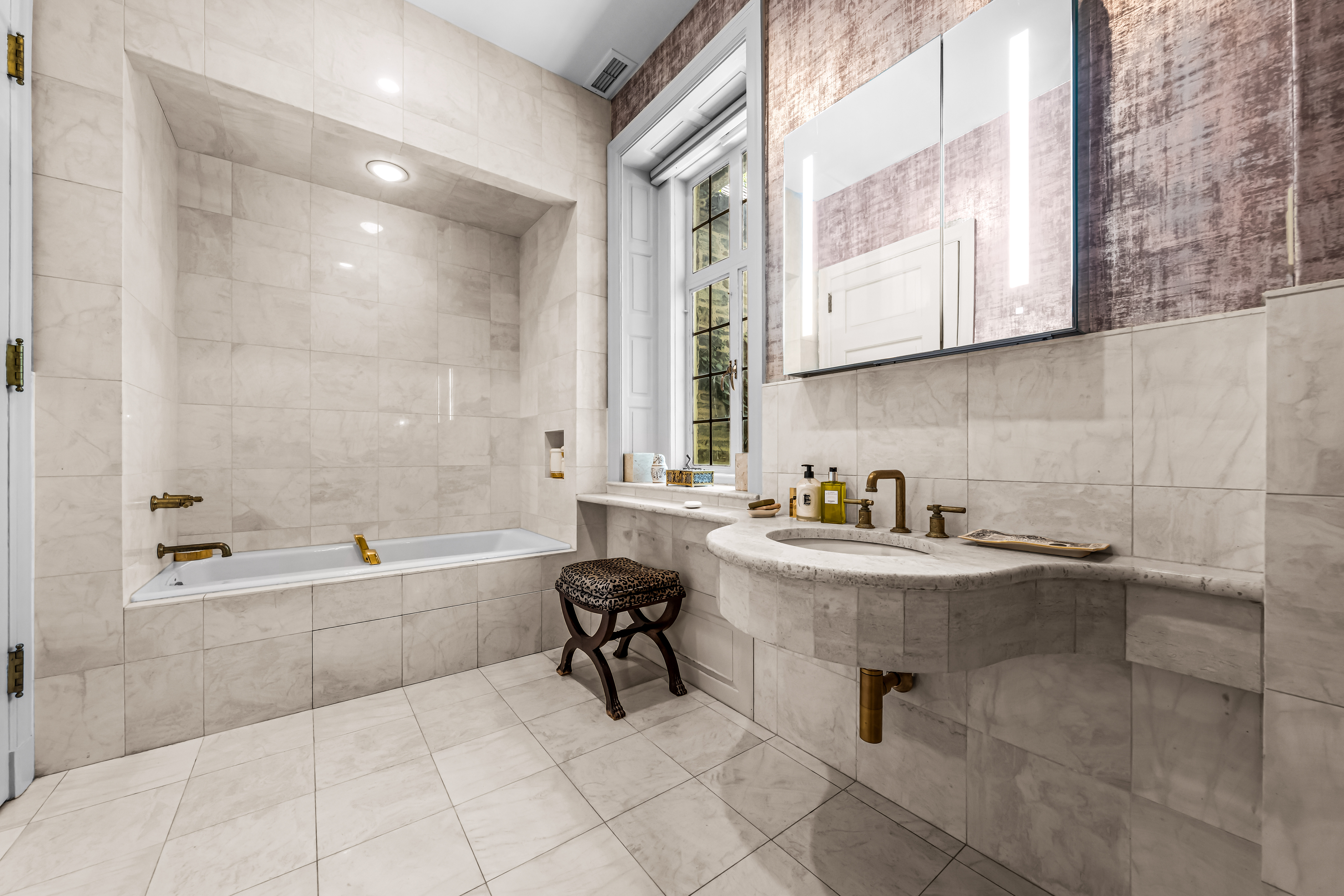  220 Ravenscliff Road, Saint Davids, PA 19087 - 物件實景